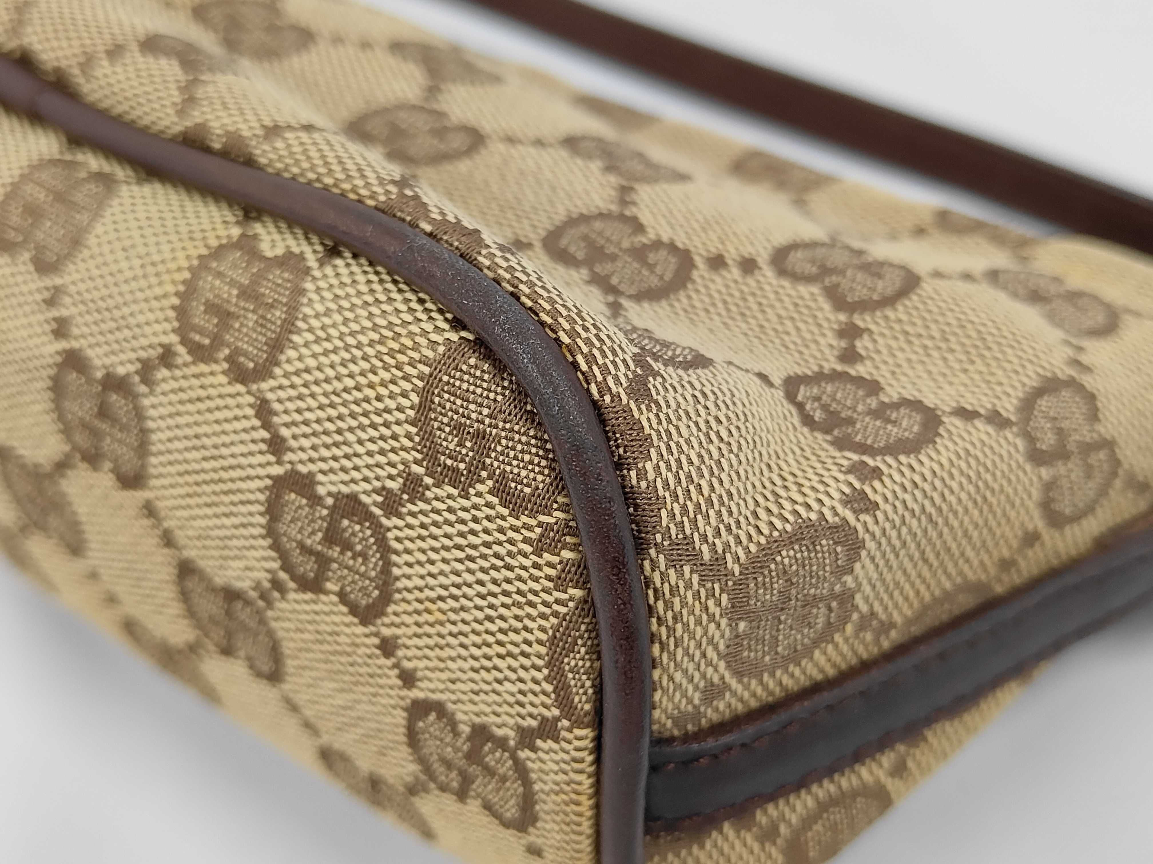 GG Canvas Accessory Pouch Shoulder Bag Handbag — view 4