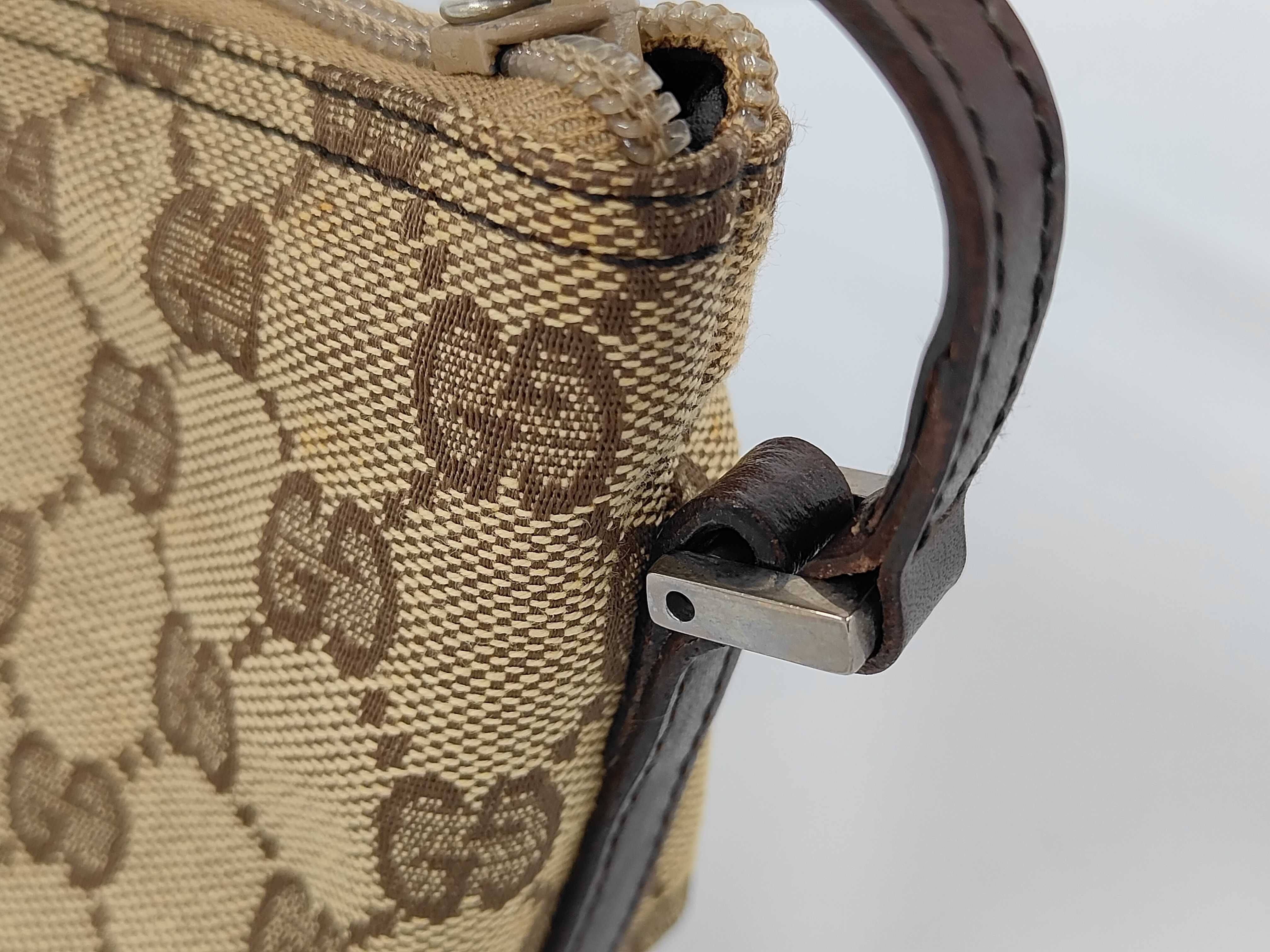 GG Canvas Accessory Pouch Shoulder Bag Handbag — view 6