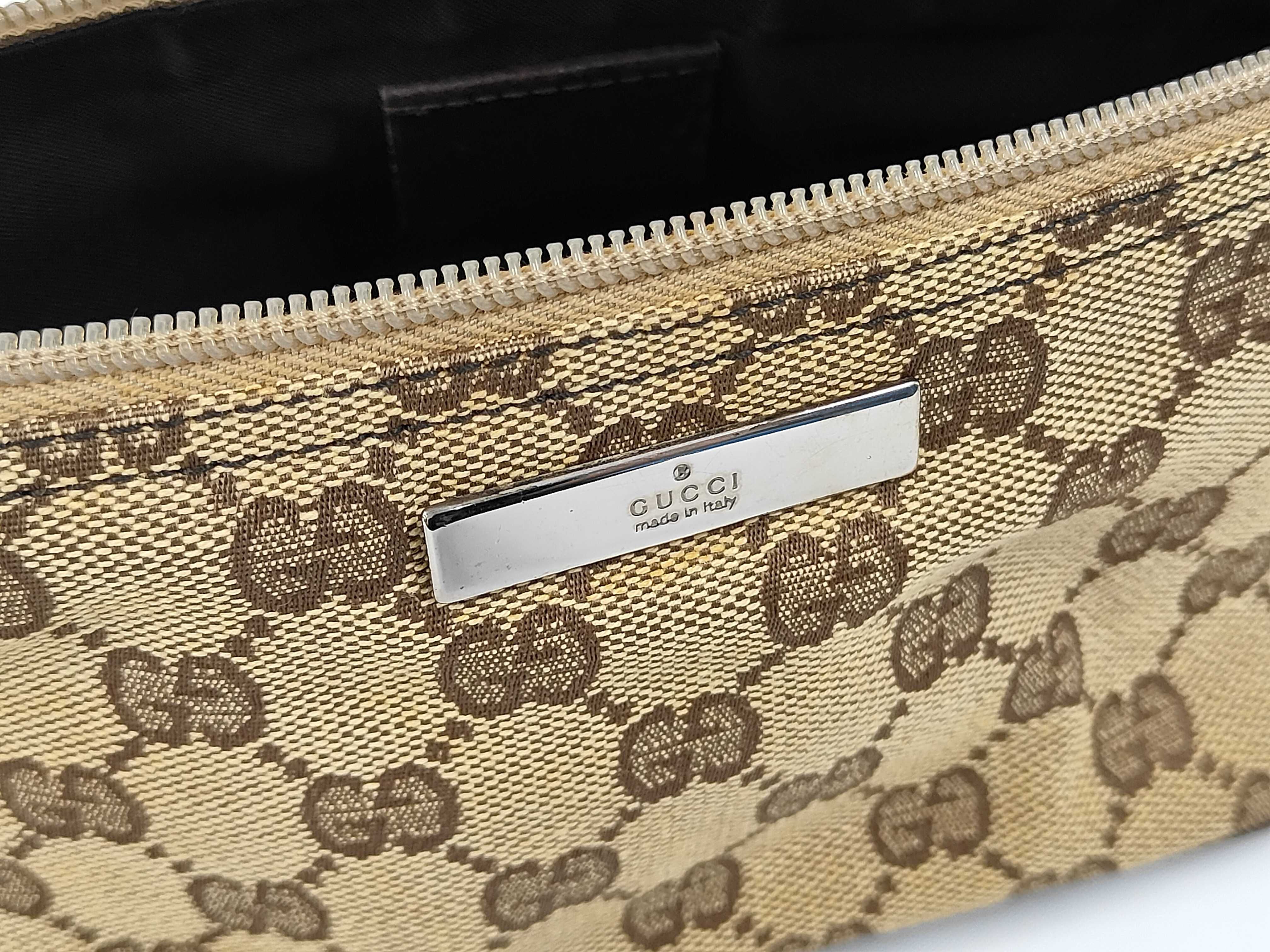 GG Canvas Accessory Pouch Shoulder Bag Handbag — view 9
