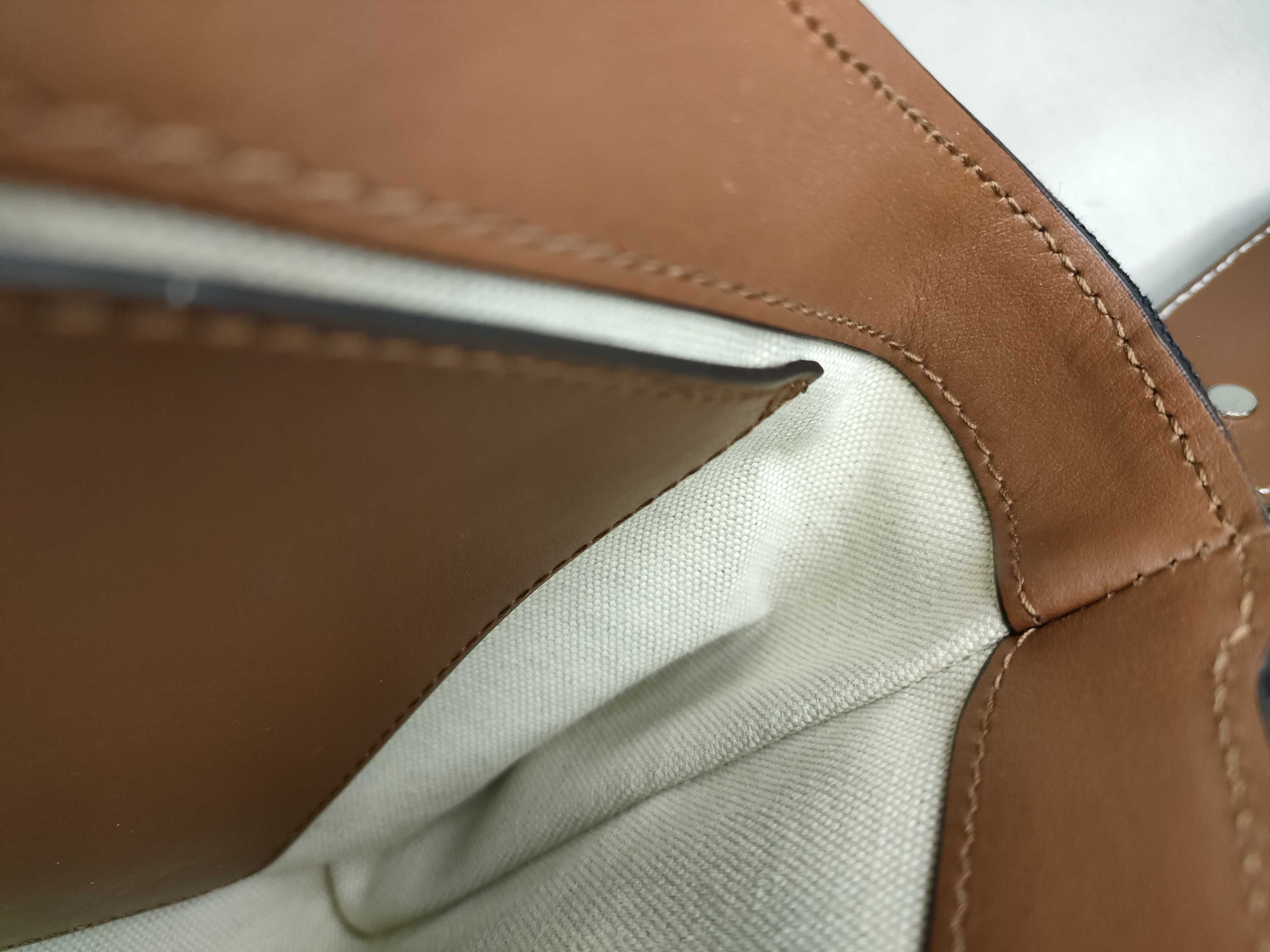 Logo Shoulder Bag — view 9