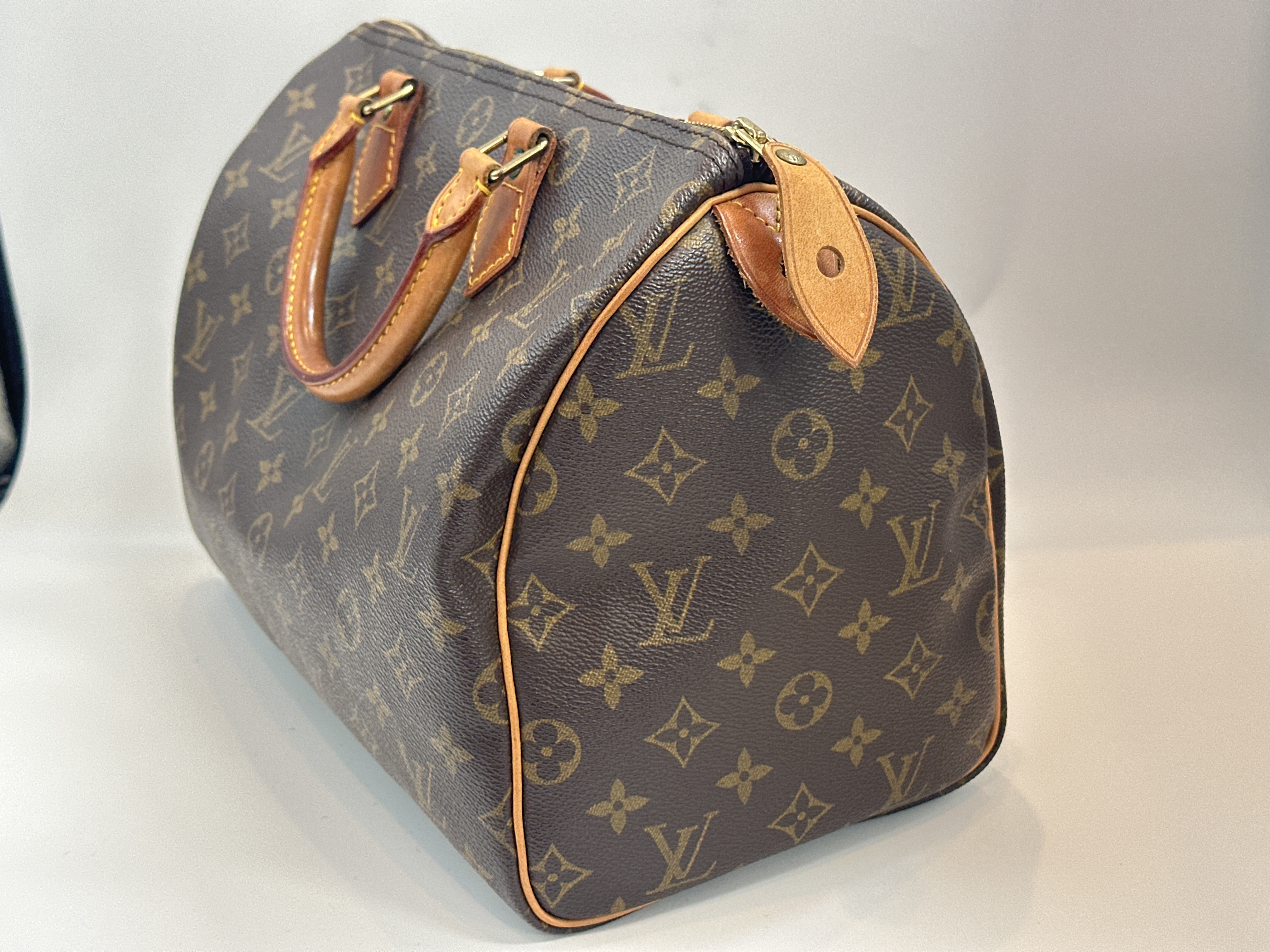 LV Monogram Speedy 30 Handbag — view 4