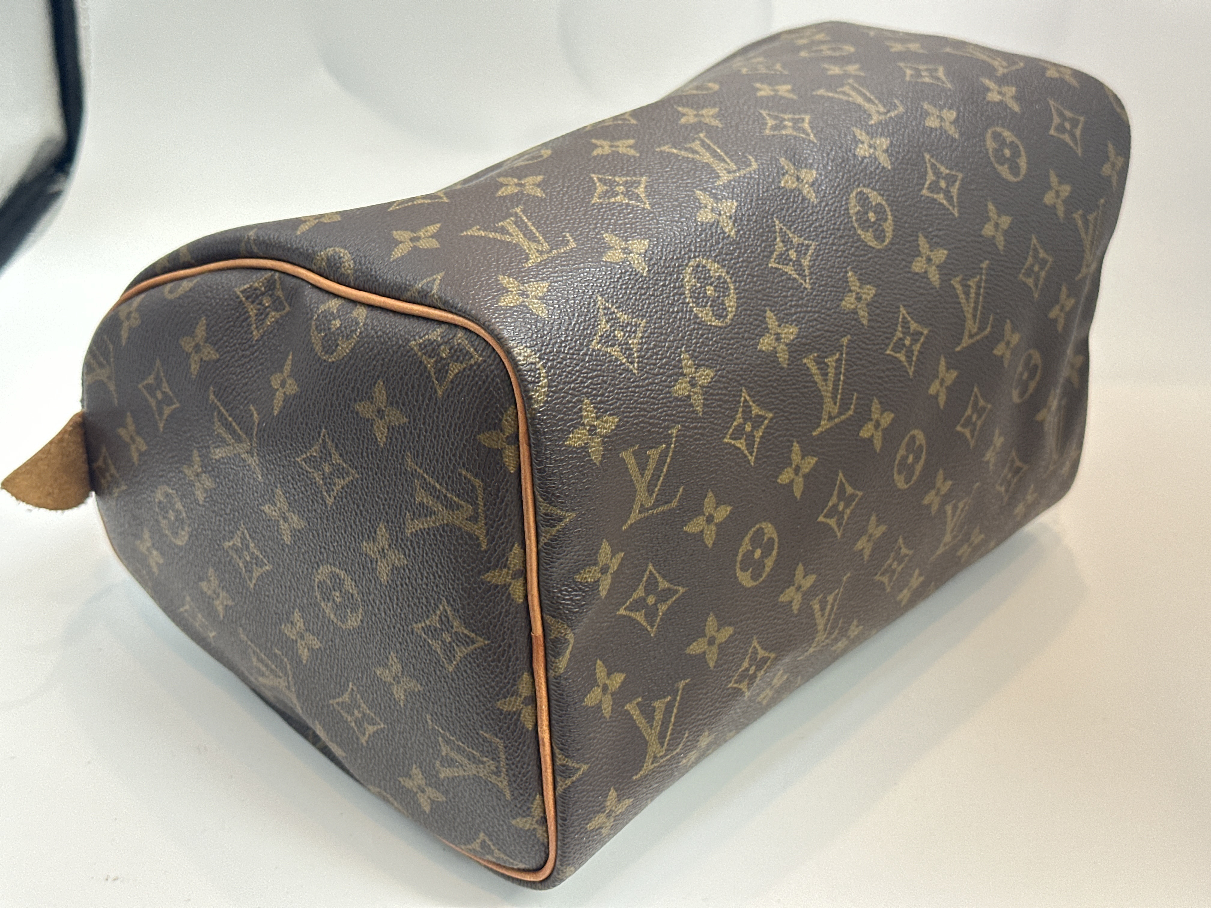 LV Monogram Speedy 30 Handbag — view 7