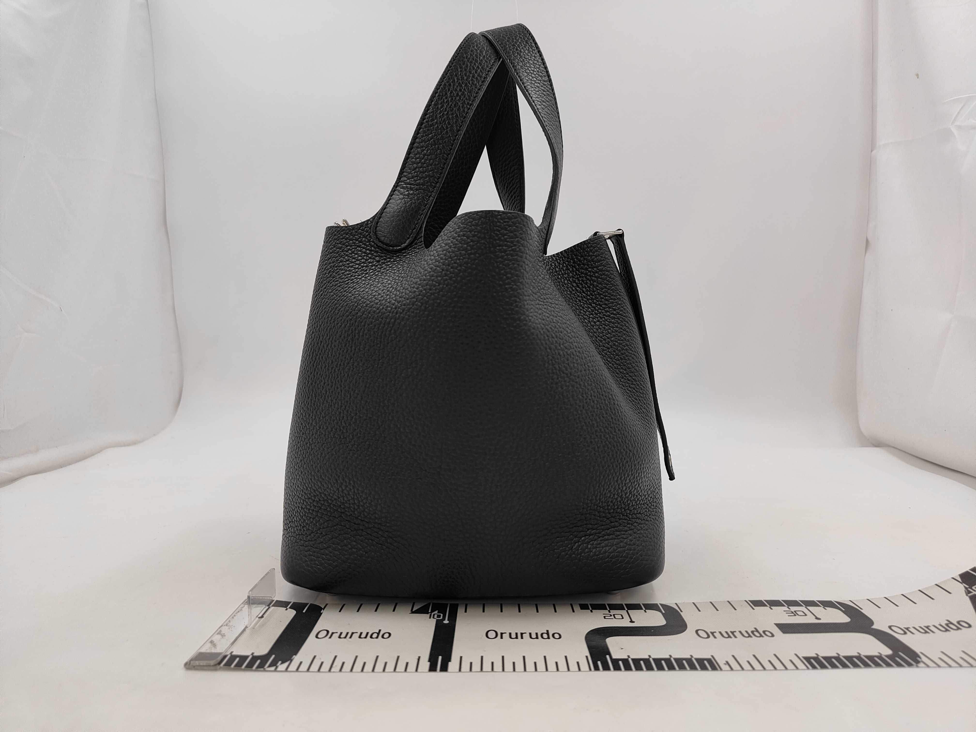 Picotin Lock MM Taurillon Leather Noir Silver Hardware B Stamp Handbag — view 2