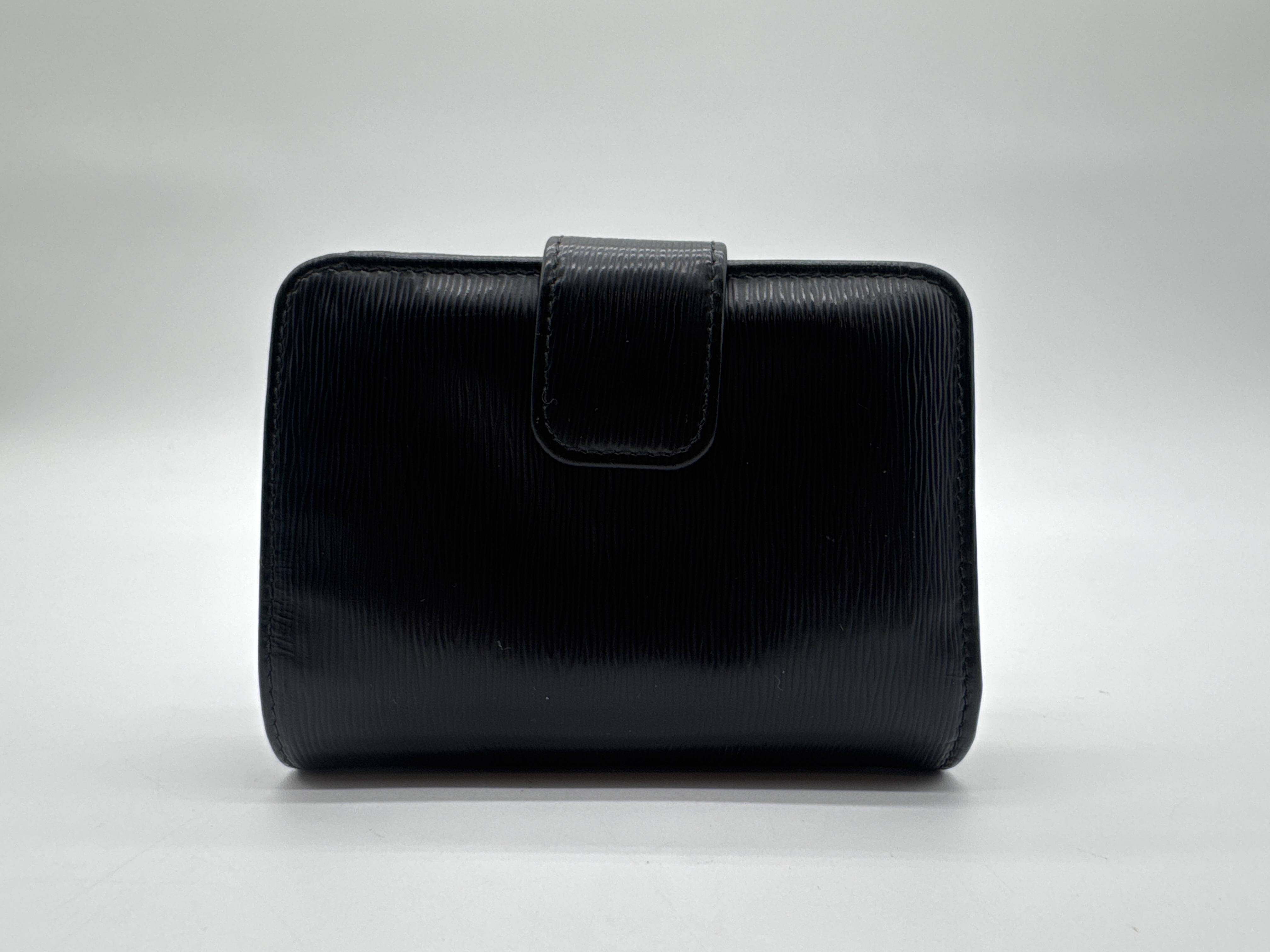 Bi-fold L-shaped Black Wallet — view 2