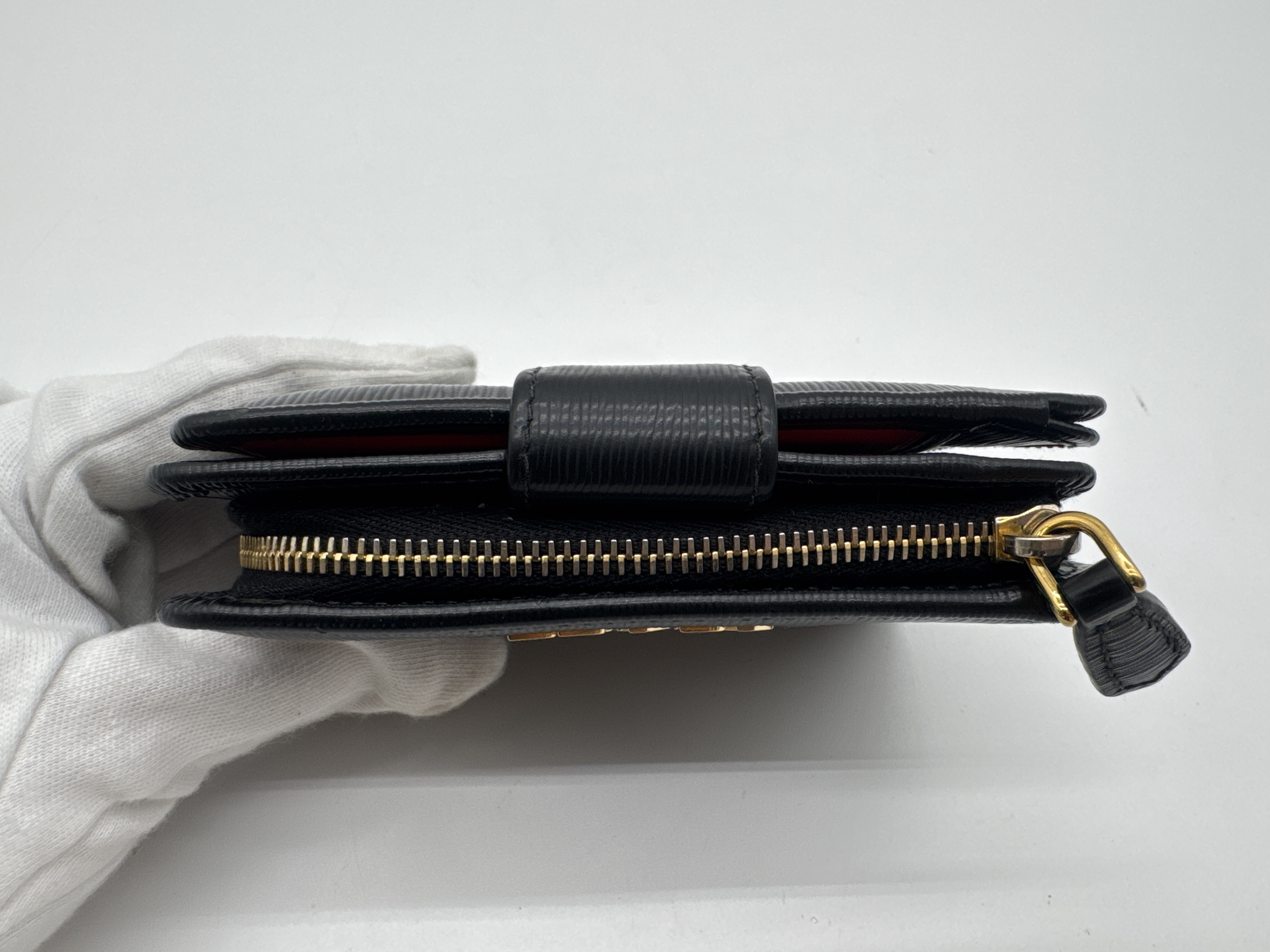 Bi-fold L-shaped Black Wallet — view 5