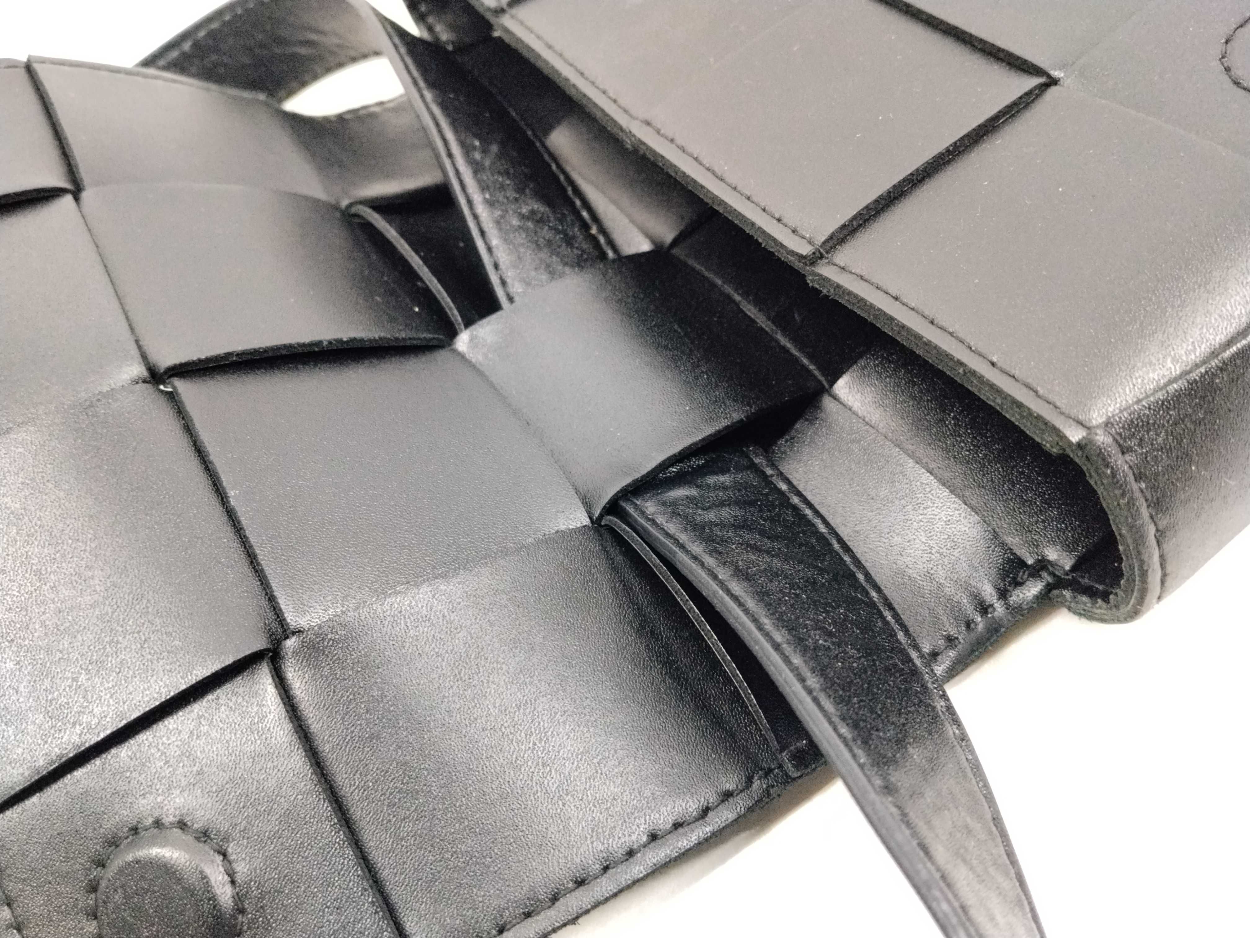 Intrecciato Bottega Veneta Cassette Shoulder Bag Leather Black Shoulder Bag — view 10