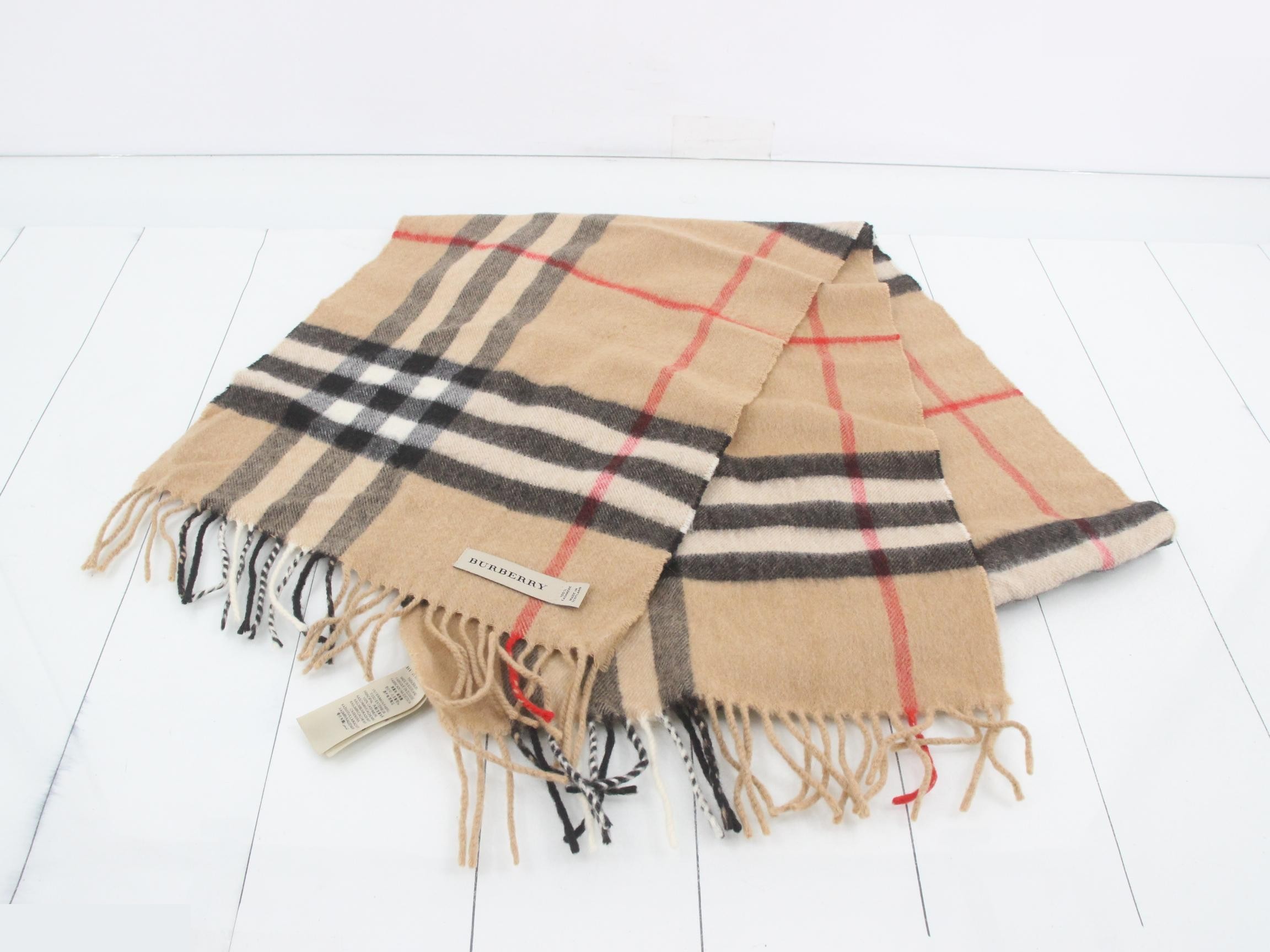 Other lines: Small items, accessories, and scarves — view 2