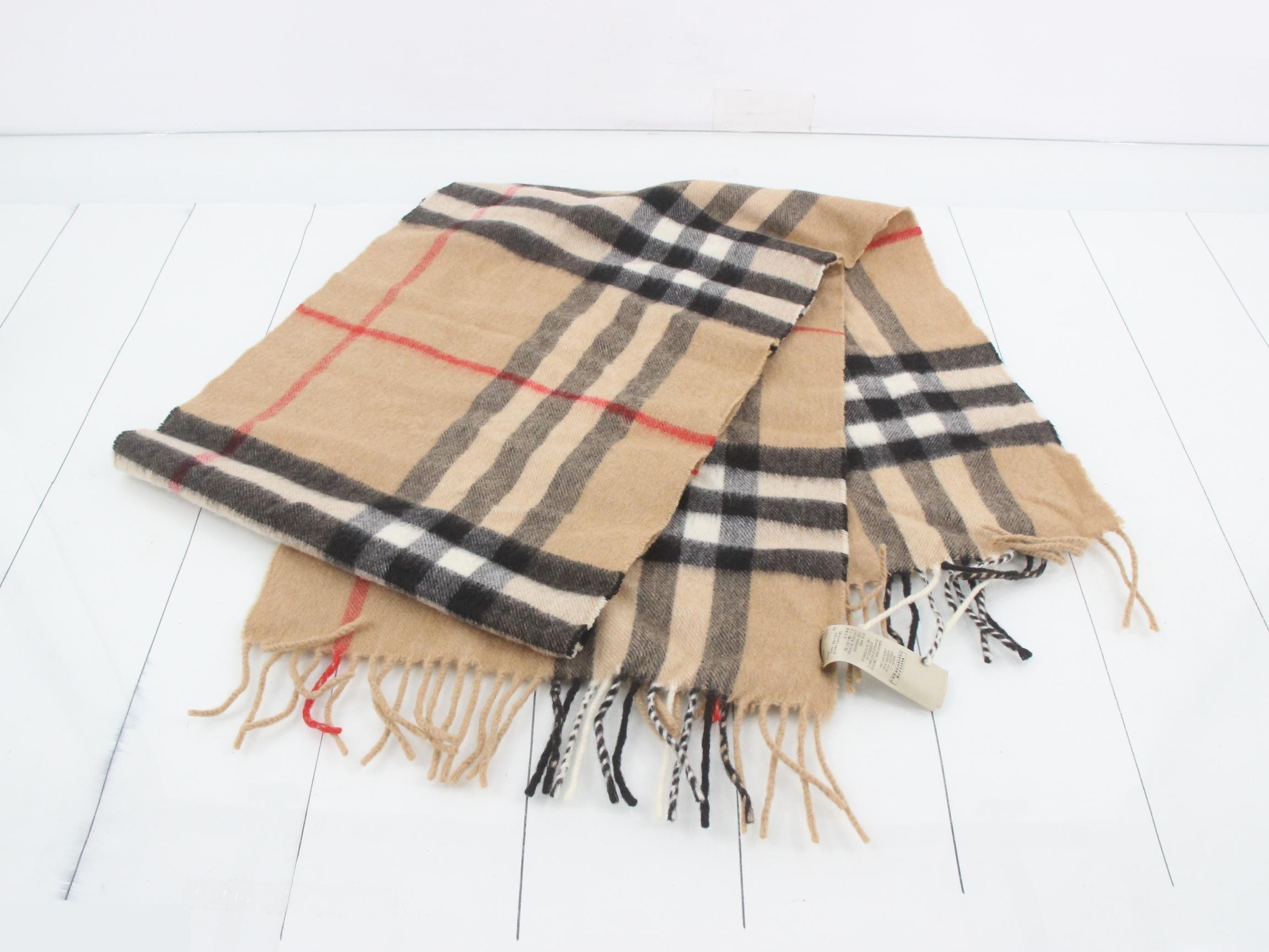 Other lines: Small items, accessories, and scarves — view 3