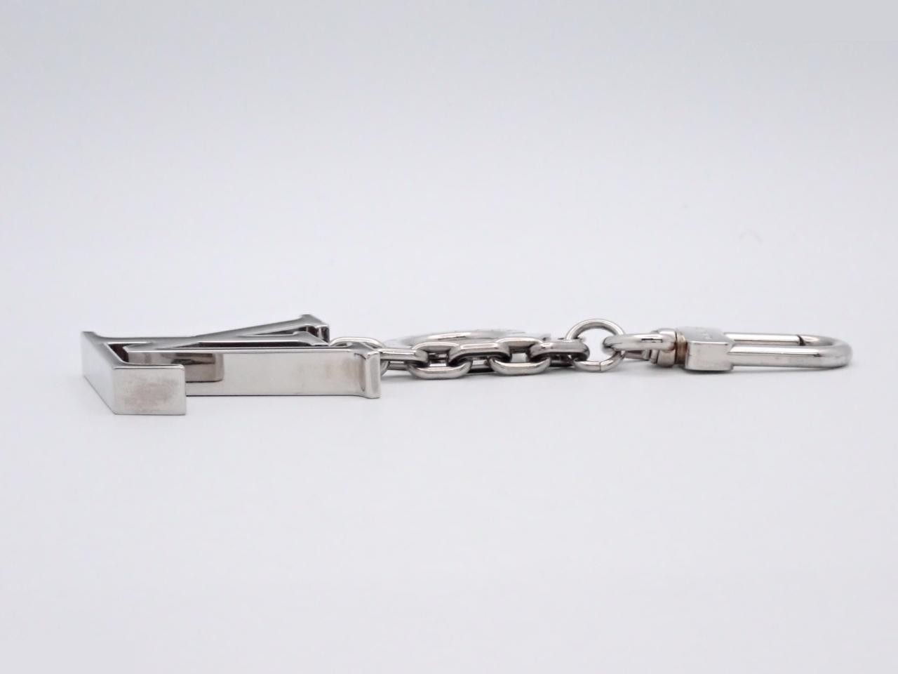 charm — view 3
