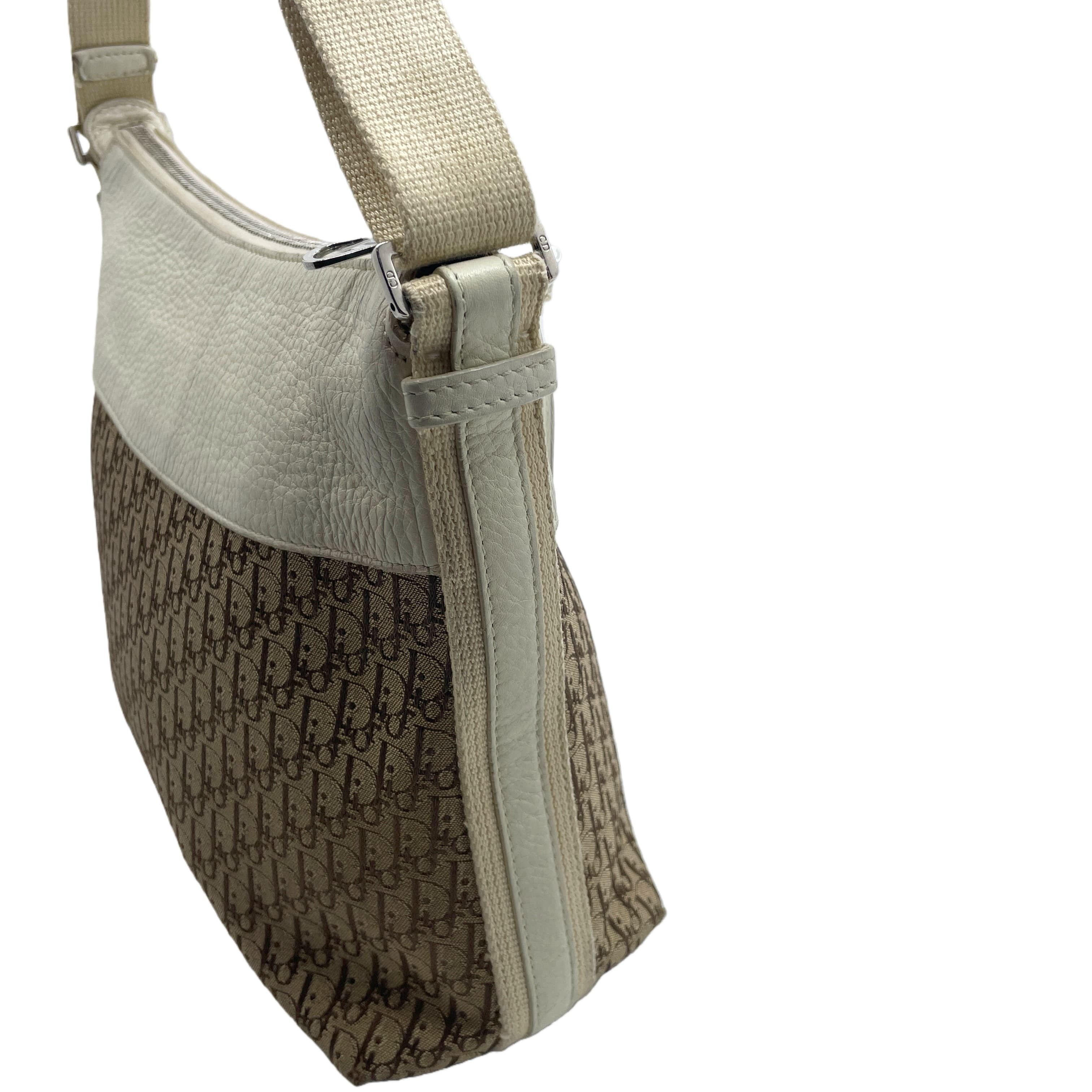 Trotter (bag) - Shoulder bag — view 3