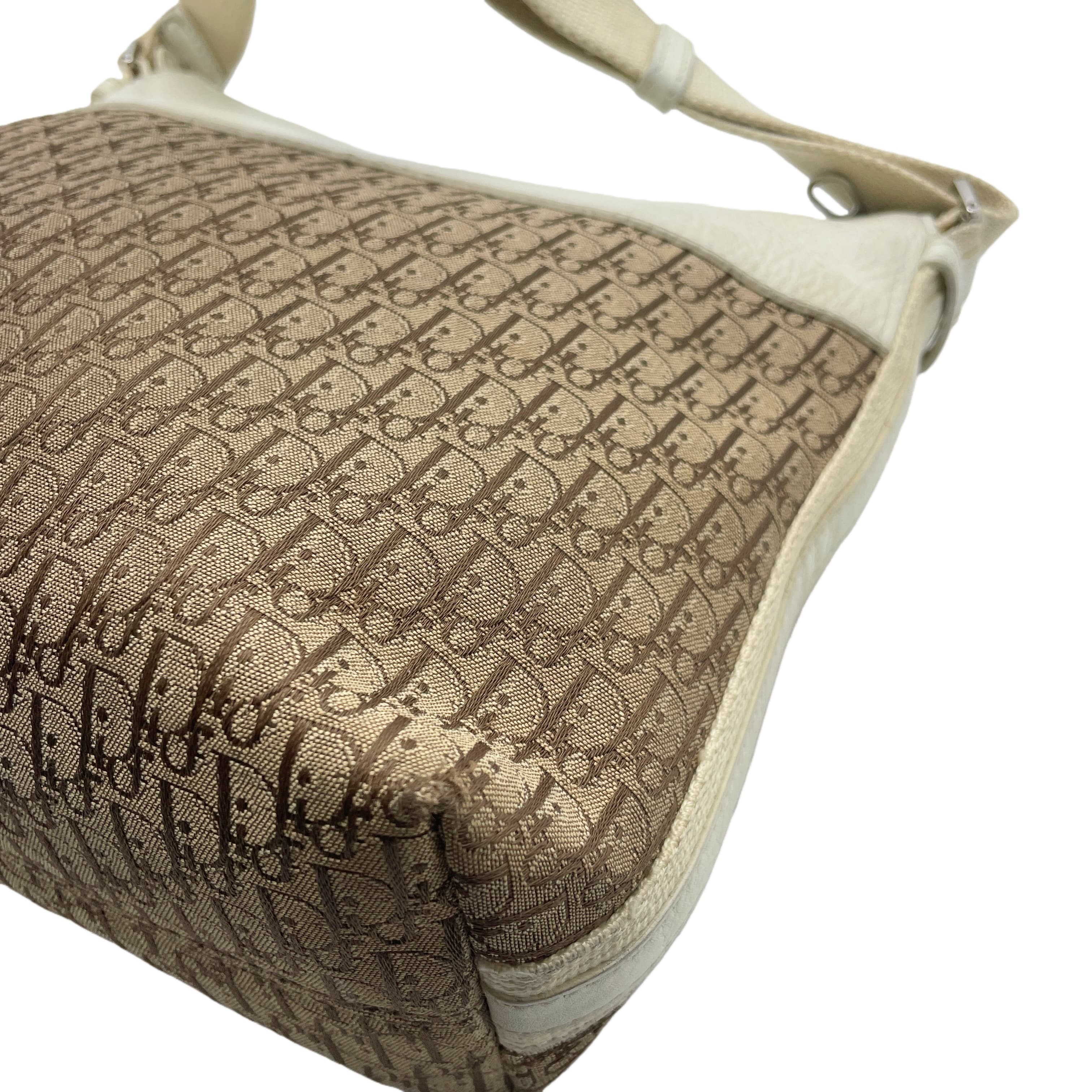 Trotter (bag) - Shoulder bag — view 7