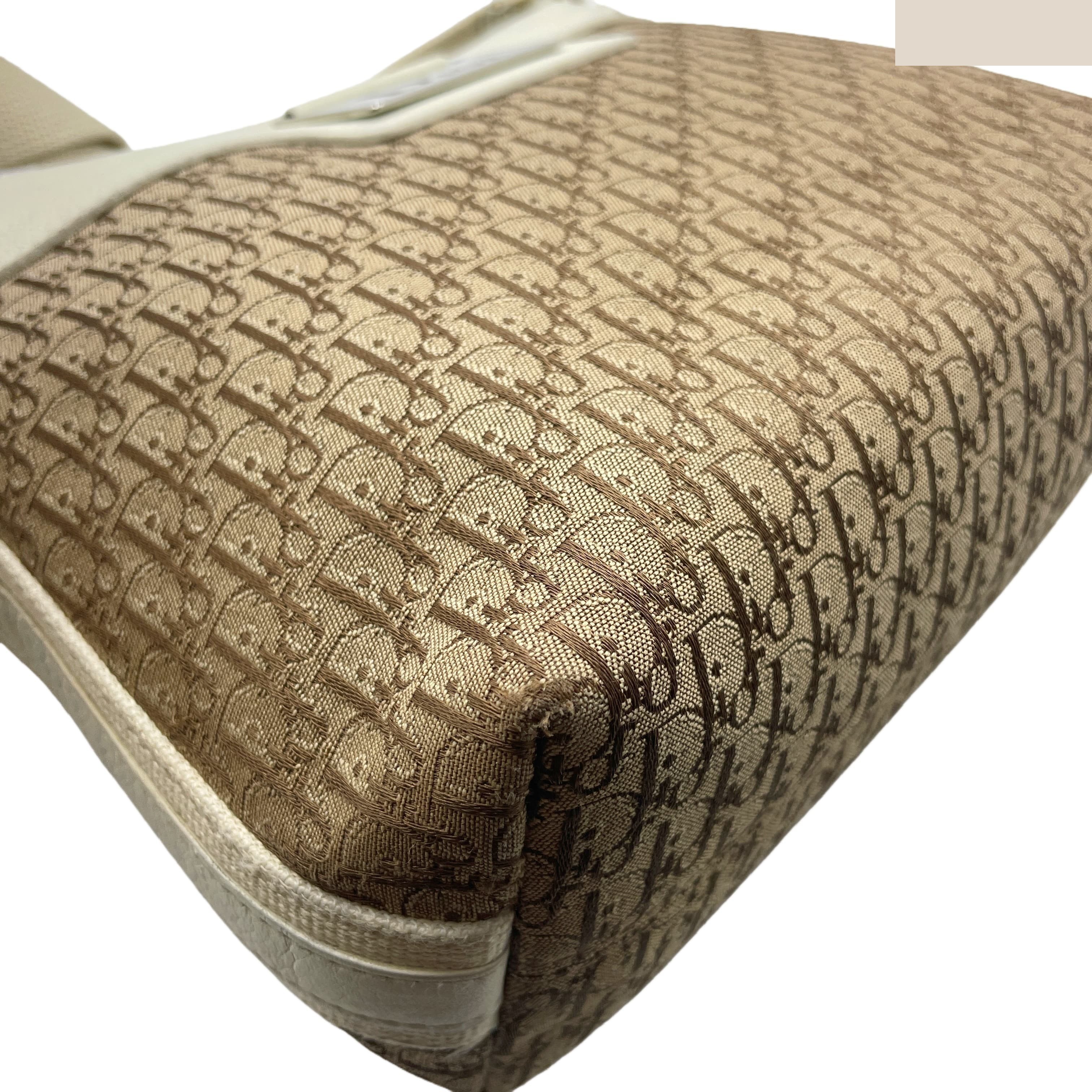 Trotter (bag) - Shoulder bag — view 8