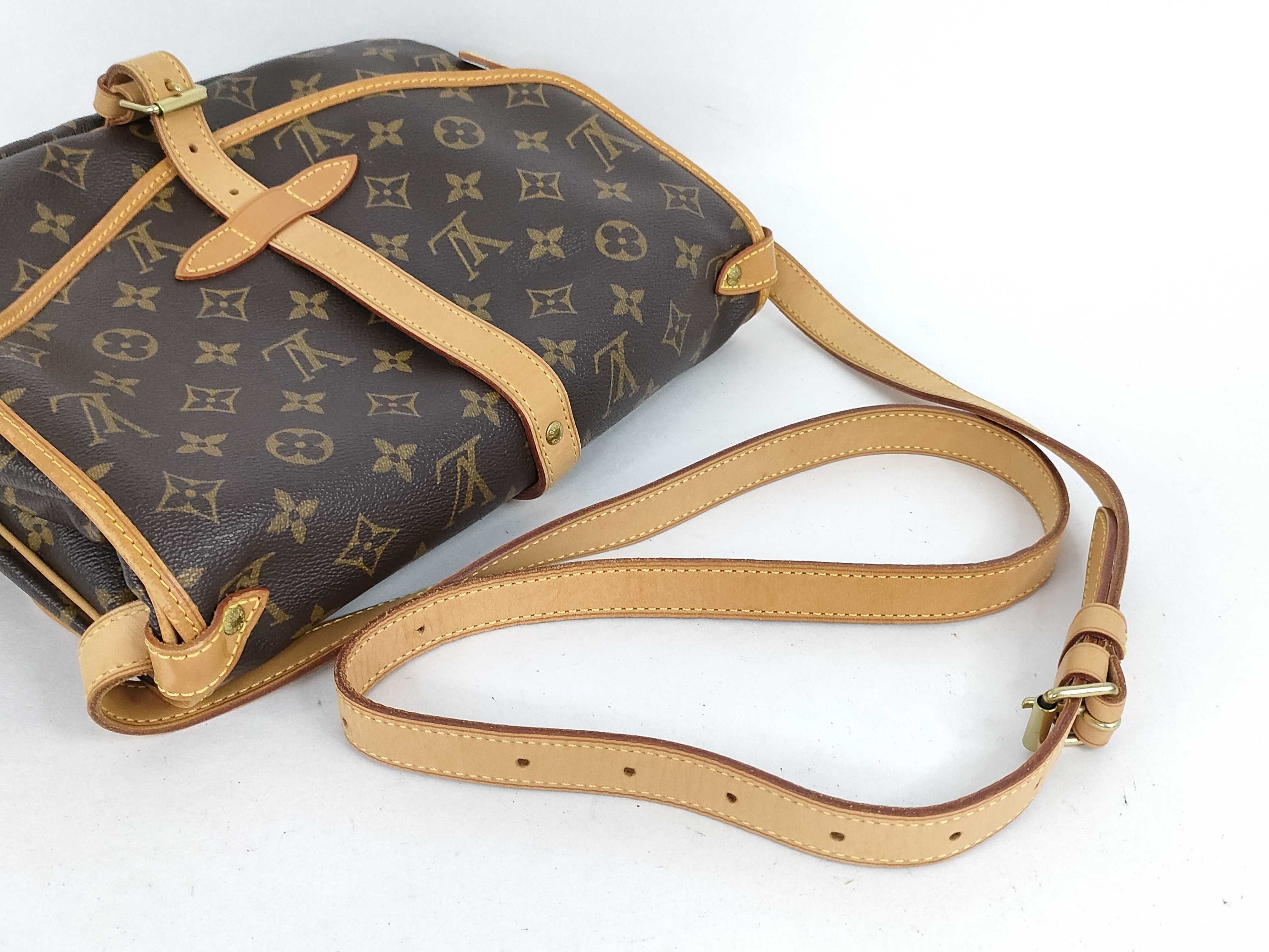 Monogram Louis Vuitton Monogram M42256 Saumur 30 Shoulder Bag — view 3