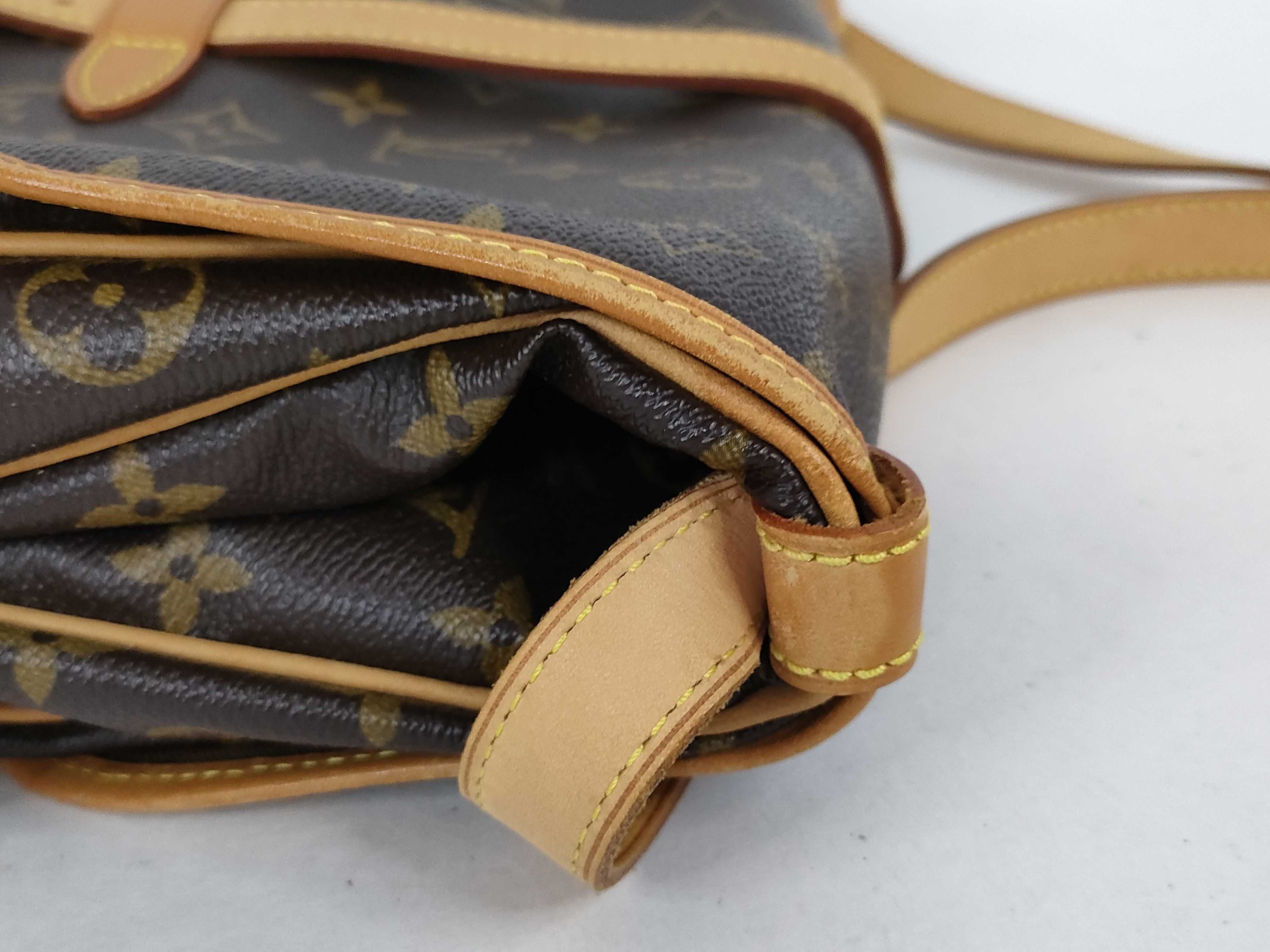 Monogram Louis Vuitton Monogram M42256 Saumur 30 Shoulder Bag — view 5
