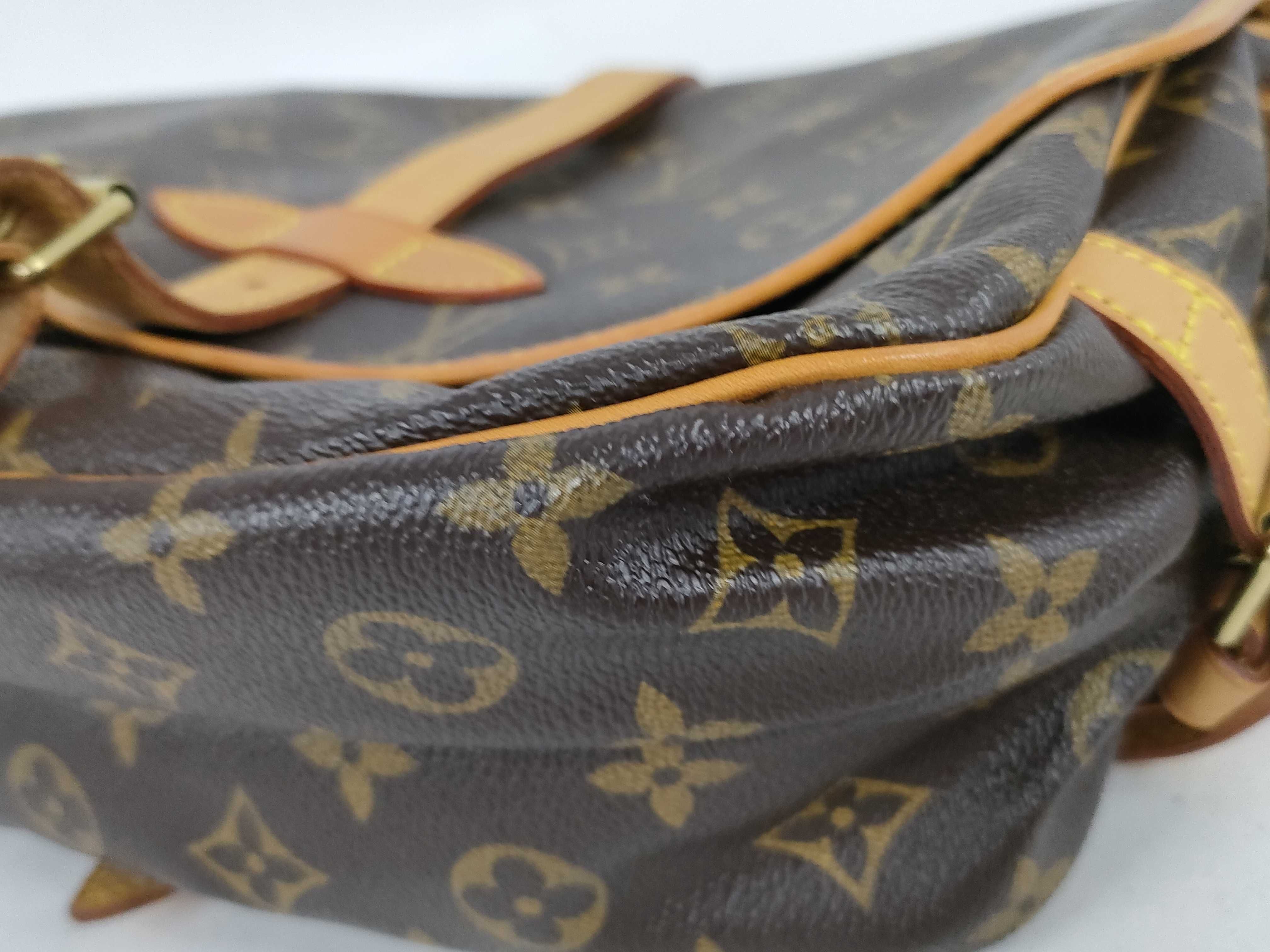 Monogram Louis Vuitton Monogram M42256 Saumur 30 Shoulder Bag — view 6