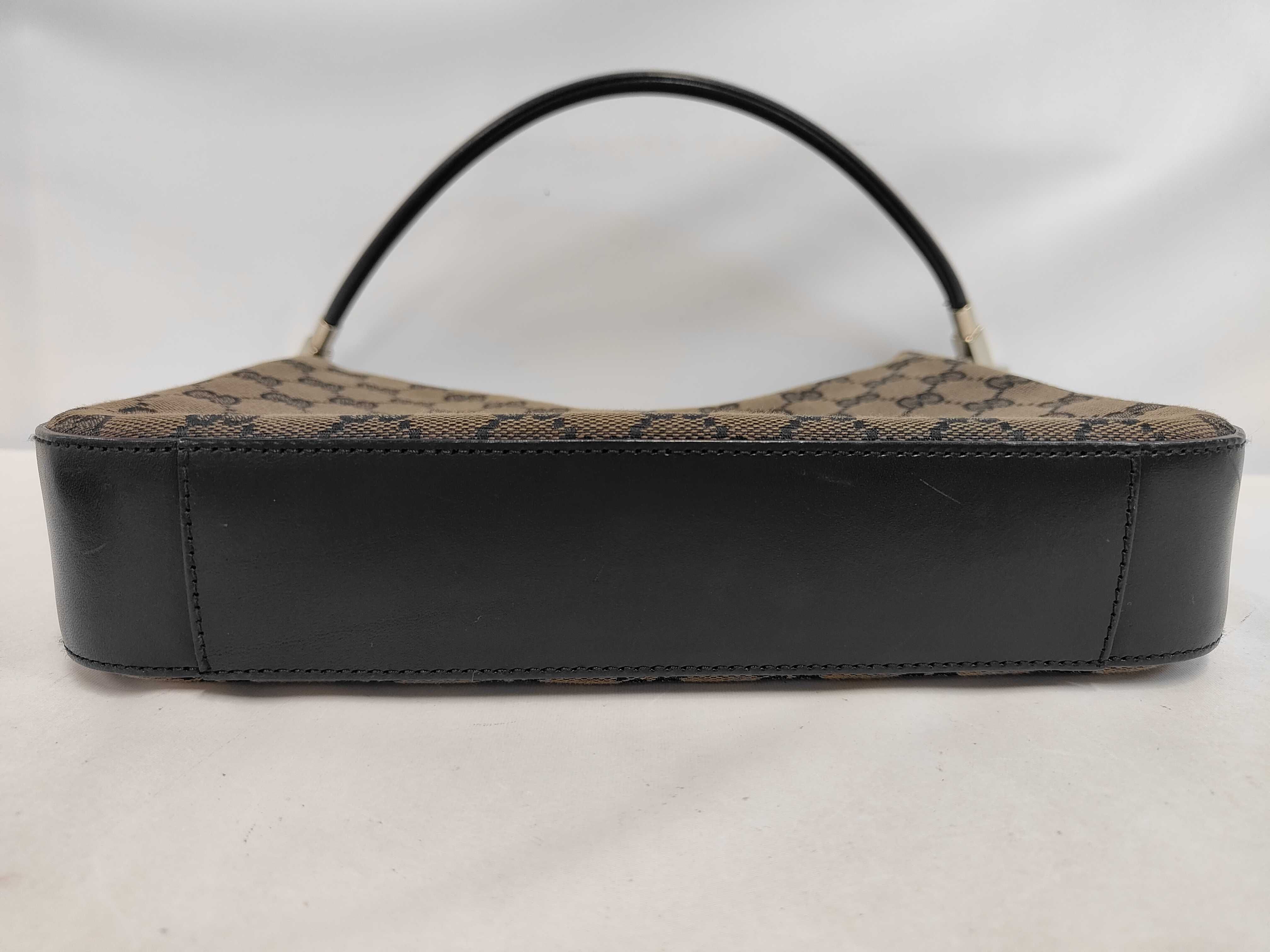 GG Canvas Black Leather One-Shoulder Bag — view 4