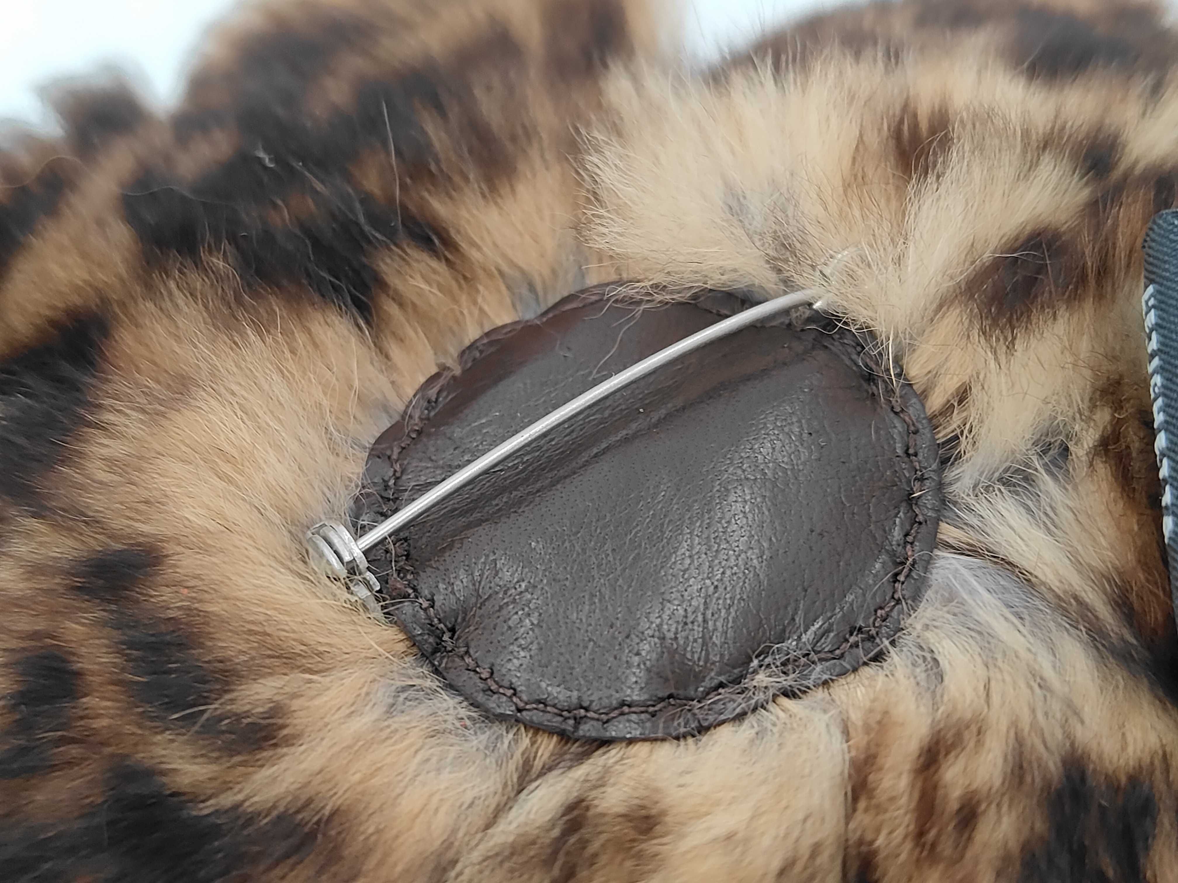 Brooch — view 3