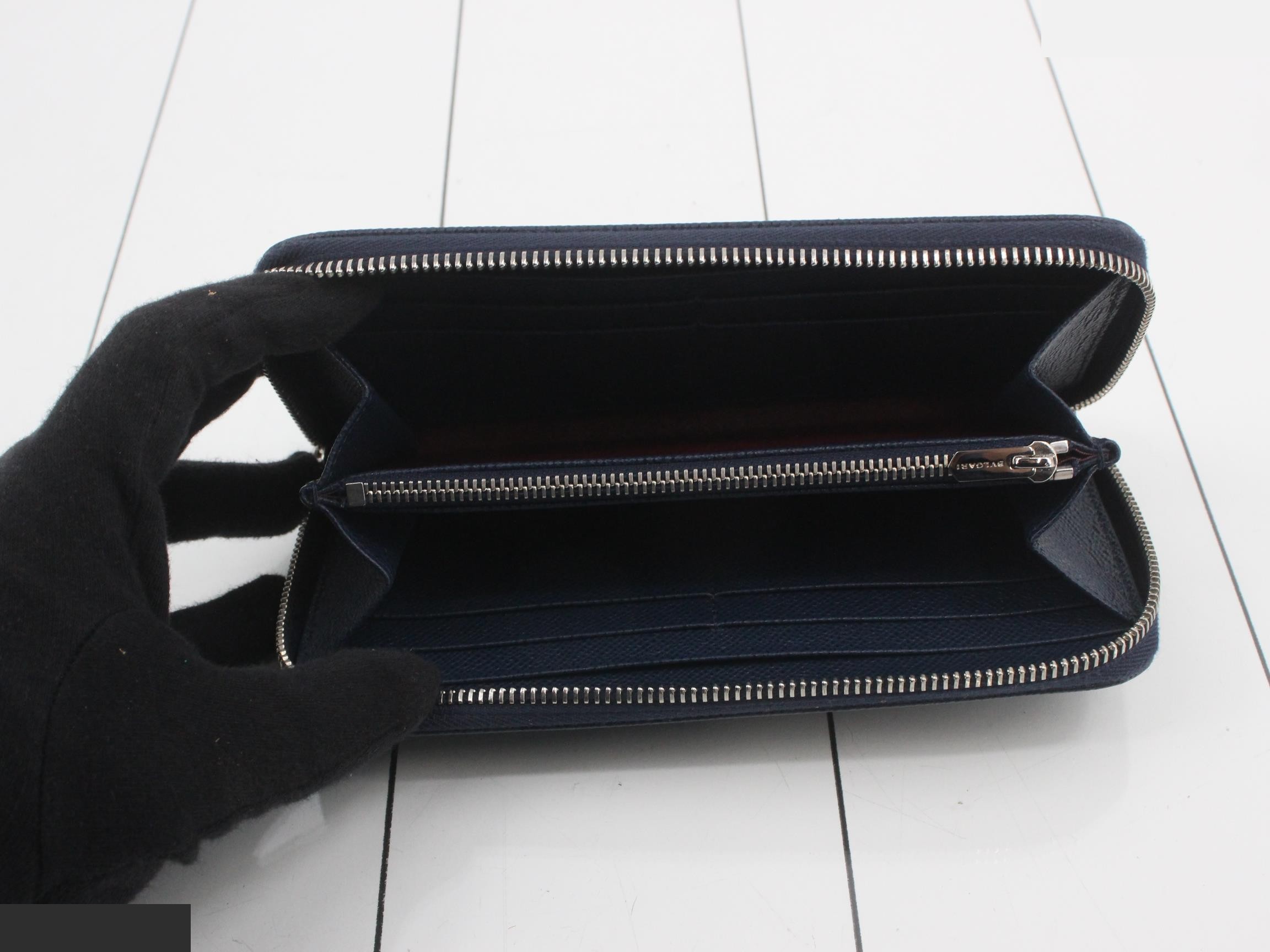 282588 Bulgari Round Zipper Long Wallet — view 4