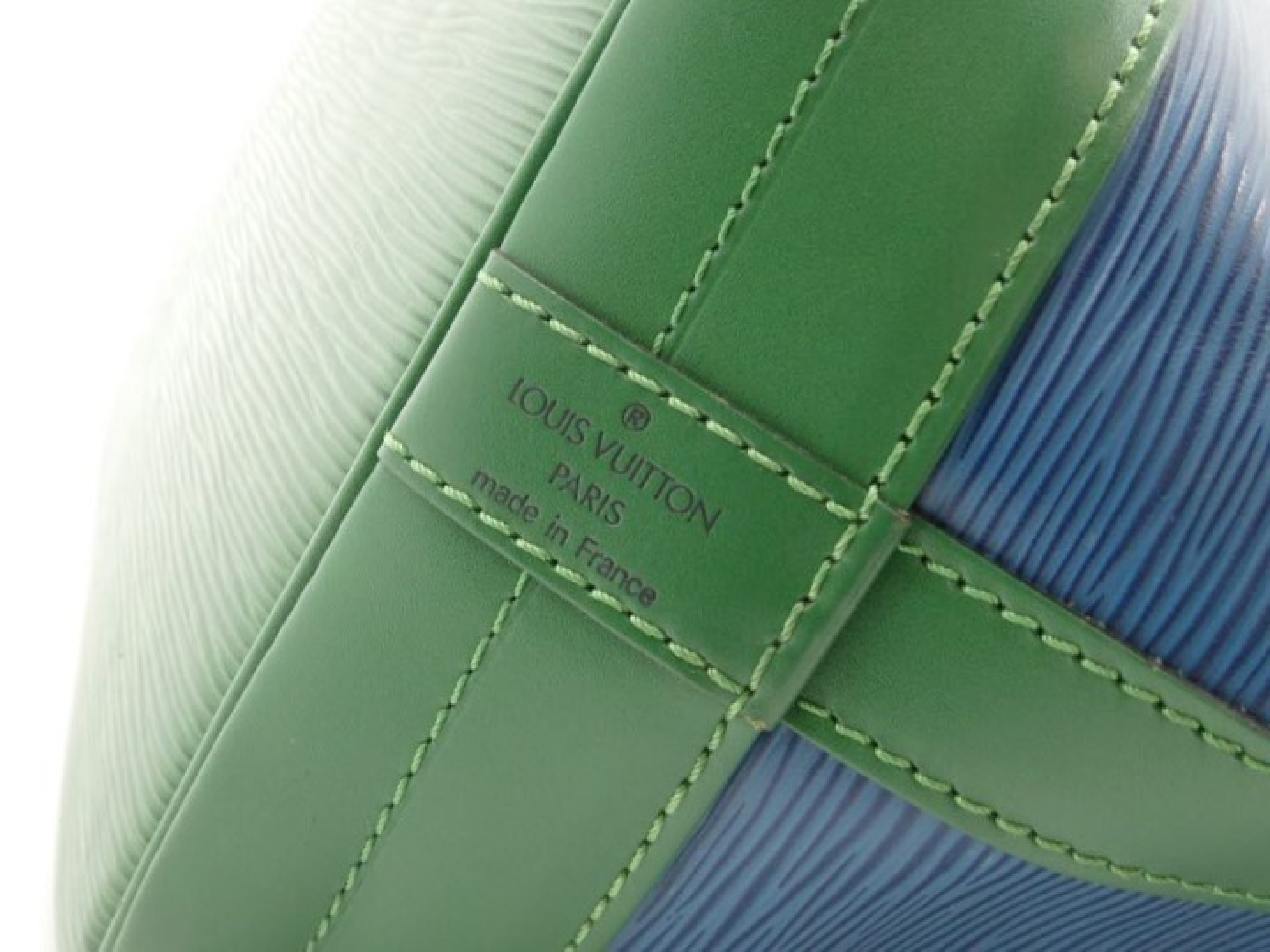 Epi Noé Shoulder Bag — view 8