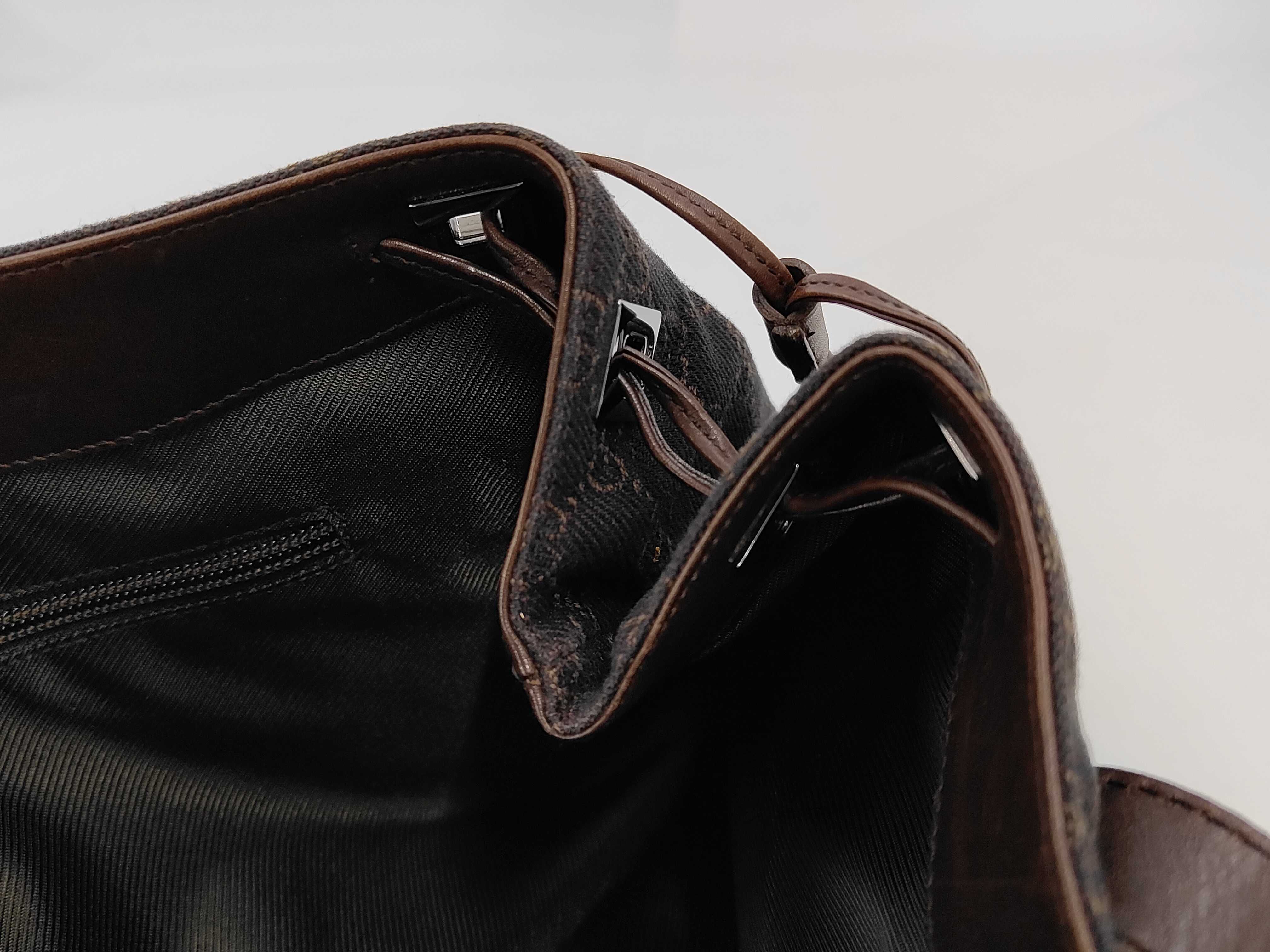 GG Canvas Tote Bag (Brown) — view 10