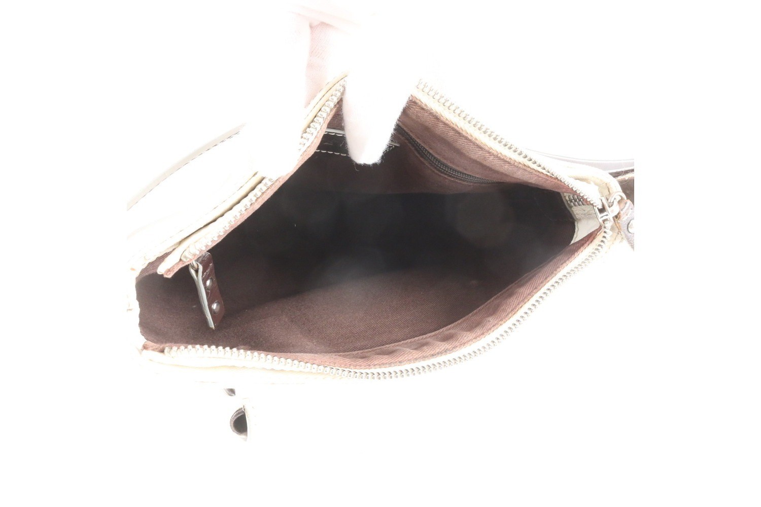 Anagram Repeat Leather Shoulder Bag — view 7
