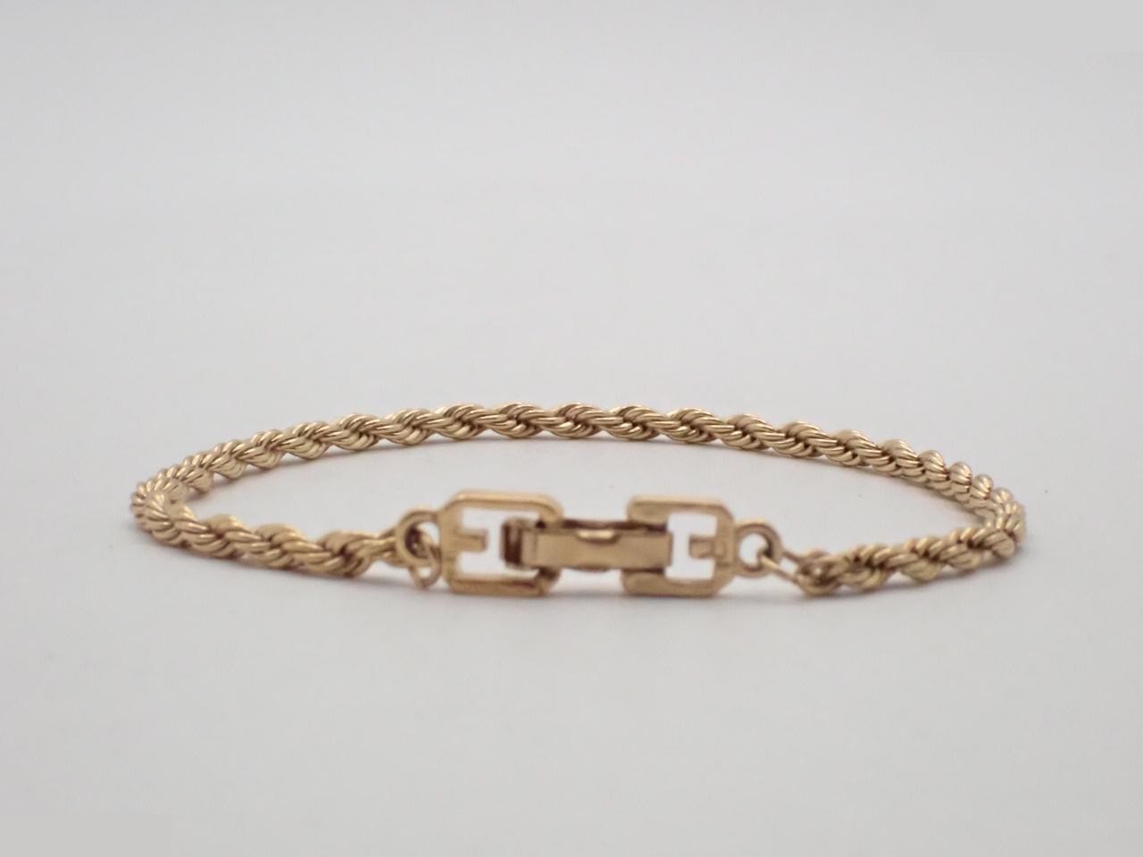 Other items: Precious metal bracelets and bangles (metal), wrist circumference approximately 17cm. — view 2