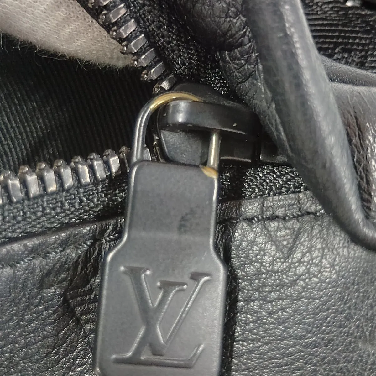 Monogram Shadow Discovery Bum Bag PM M46036 Black (RFID detected) — view 10
