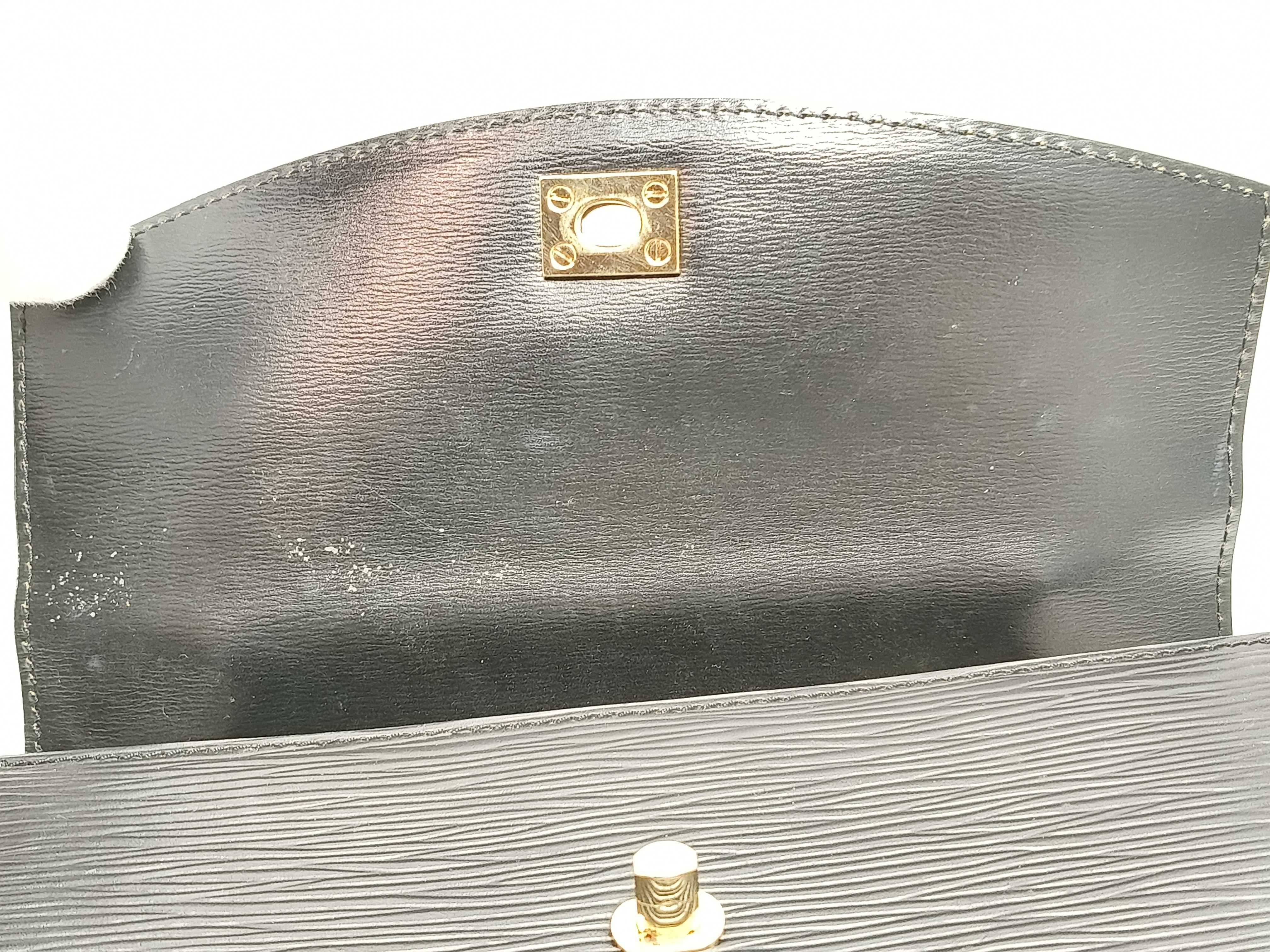 Epi Leather Handbag M52372 Black — view 8