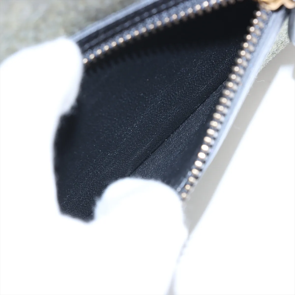 Luggage Micro Shopper Leather x Felt Handbag Black x Green — view 9