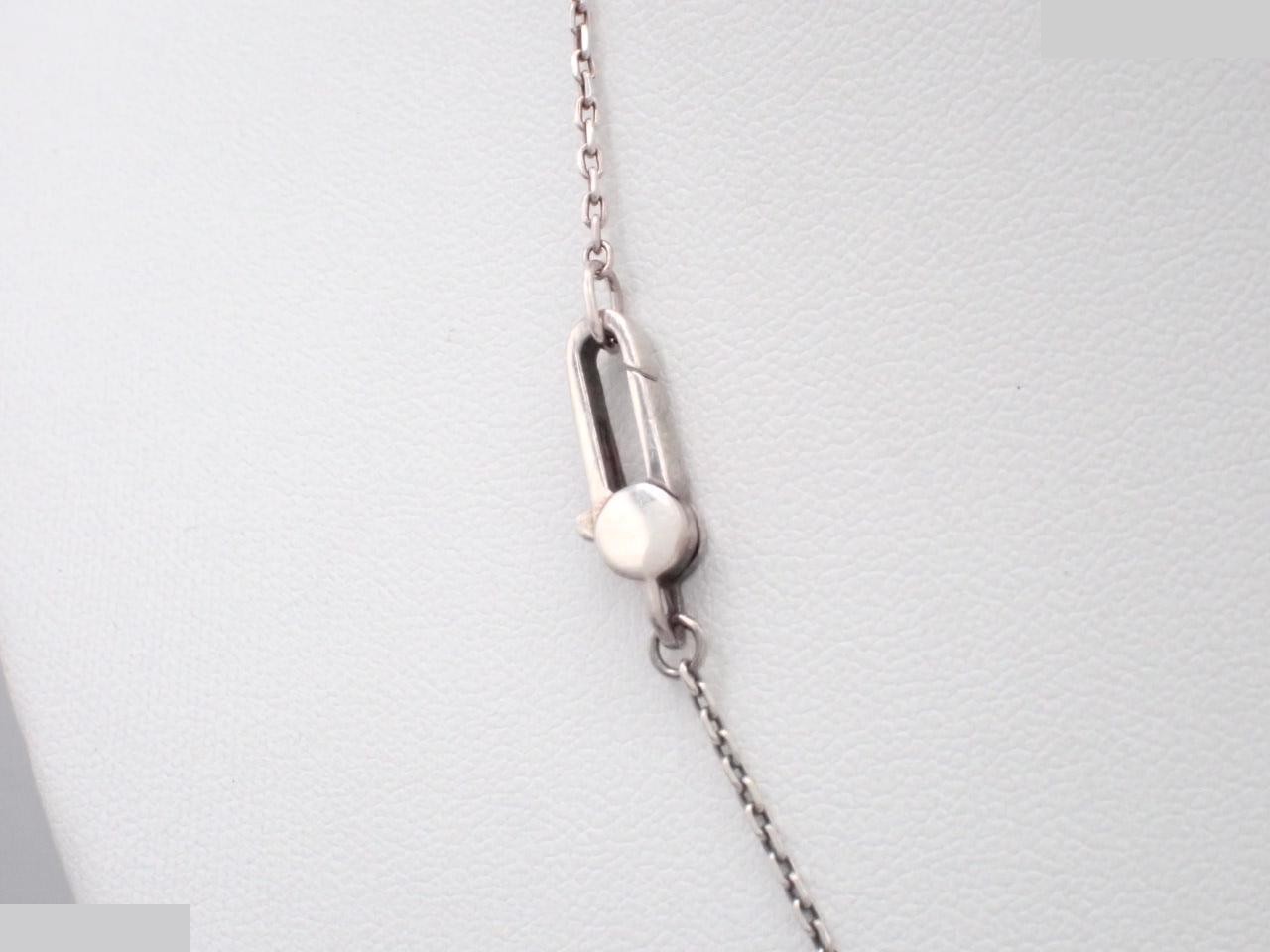 Heart-shaped necklace, chain approximately 48cm long. — view 2