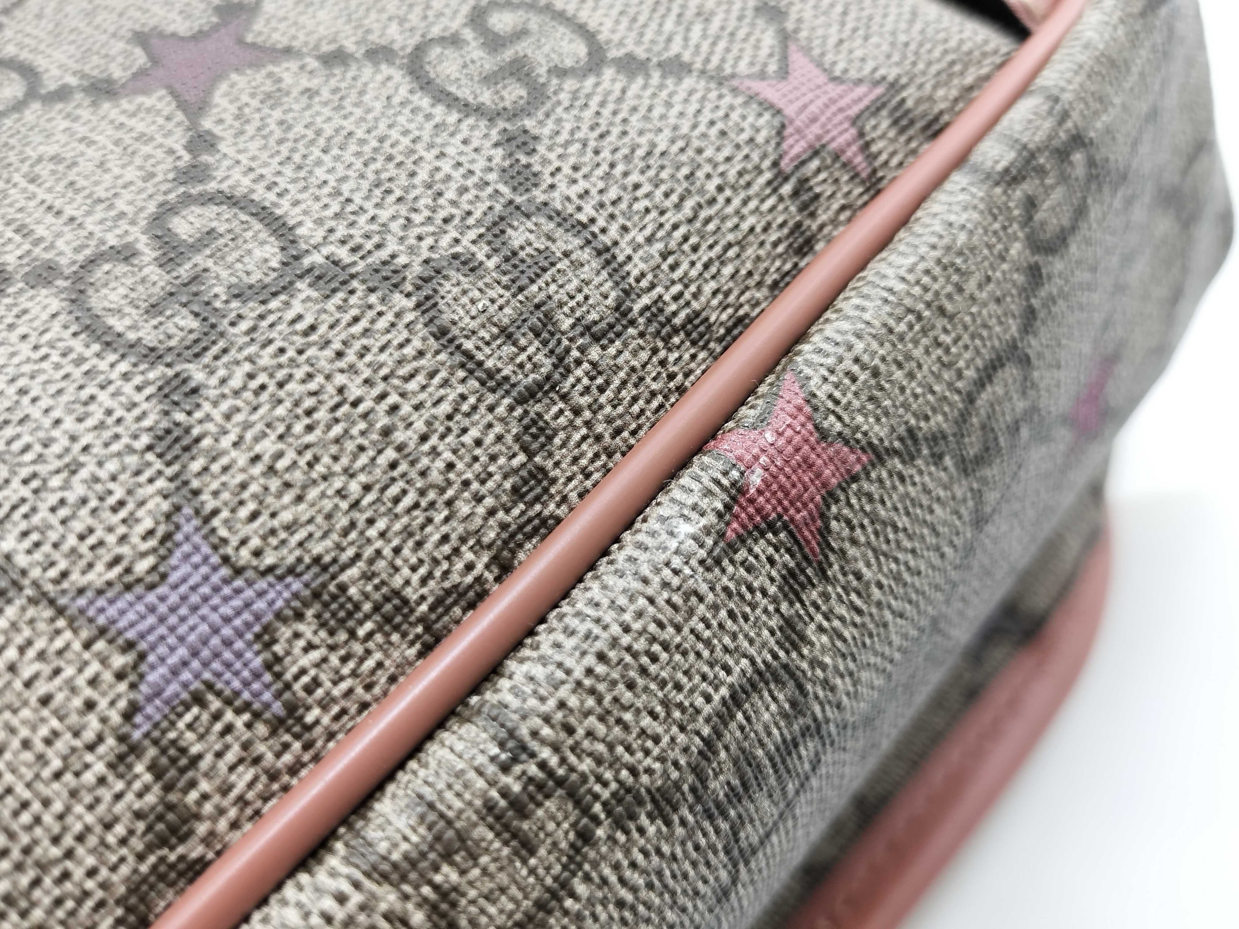 GG Supreme Gucci GG pattern shoulder bag — view 12