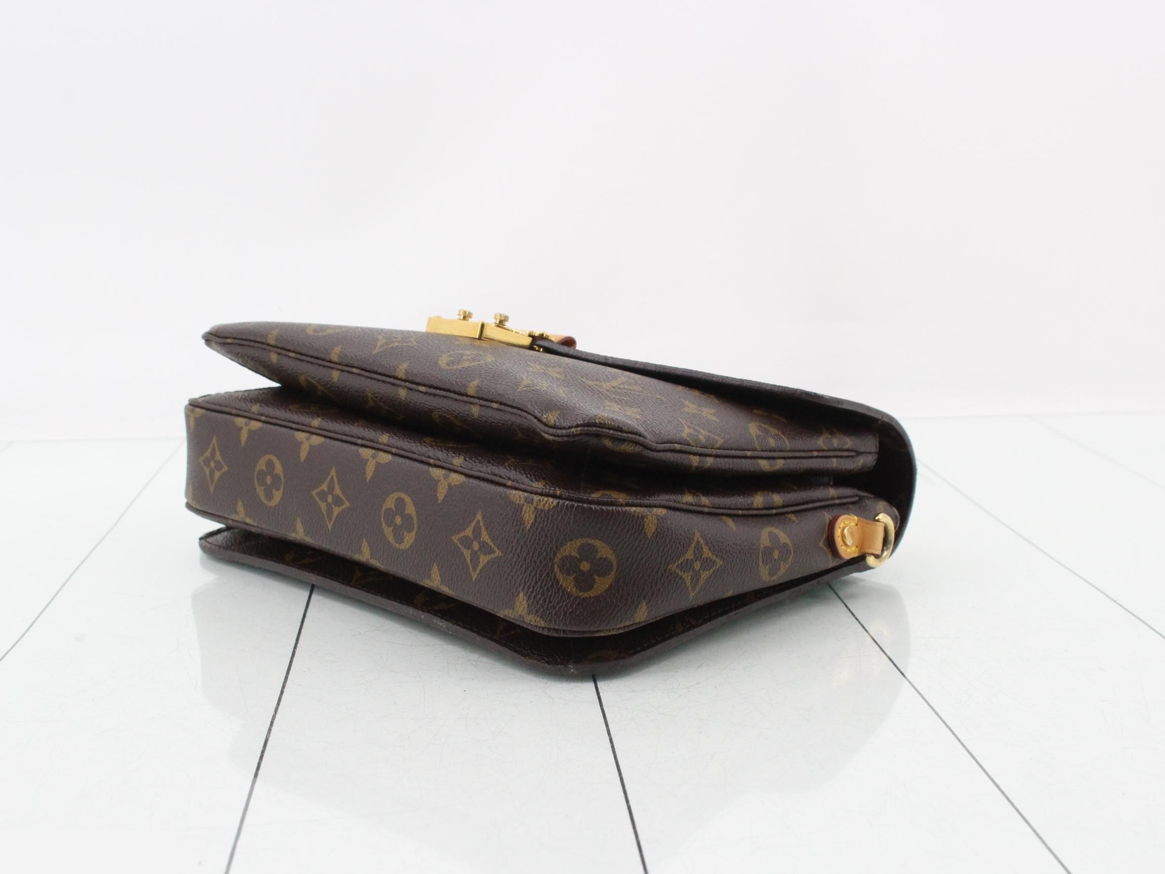 Monogram Pochette Métis 2-Way Handbag — view 6