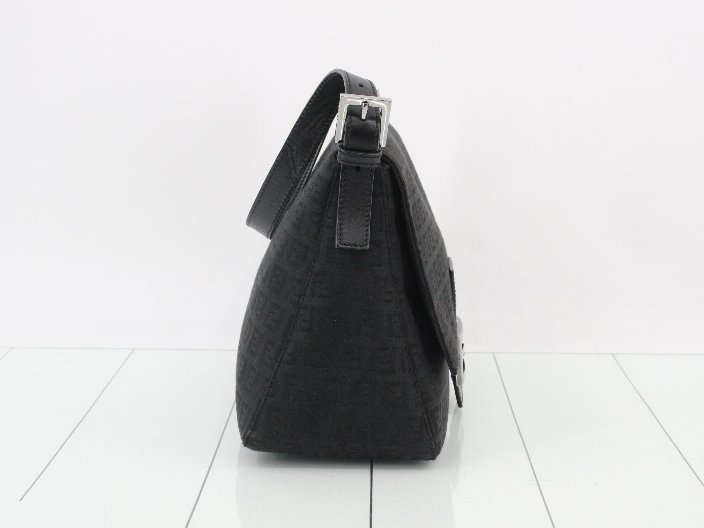 Zucchino Mamma Bucket Shoulder Bag, Canvas/Leather, Black — view 4