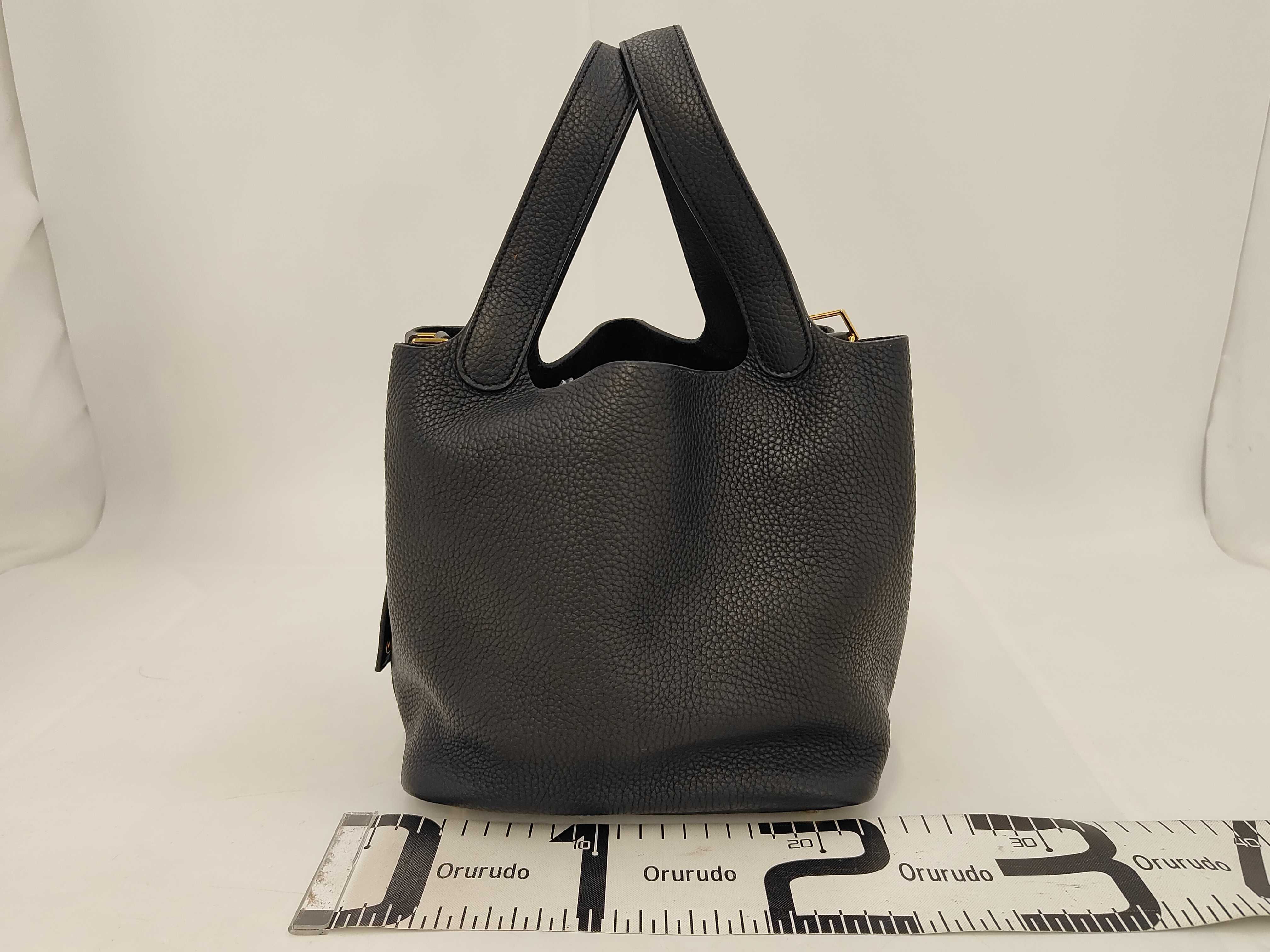 Picotin Lock MM Leather Handbag (Y stamp) — view 2