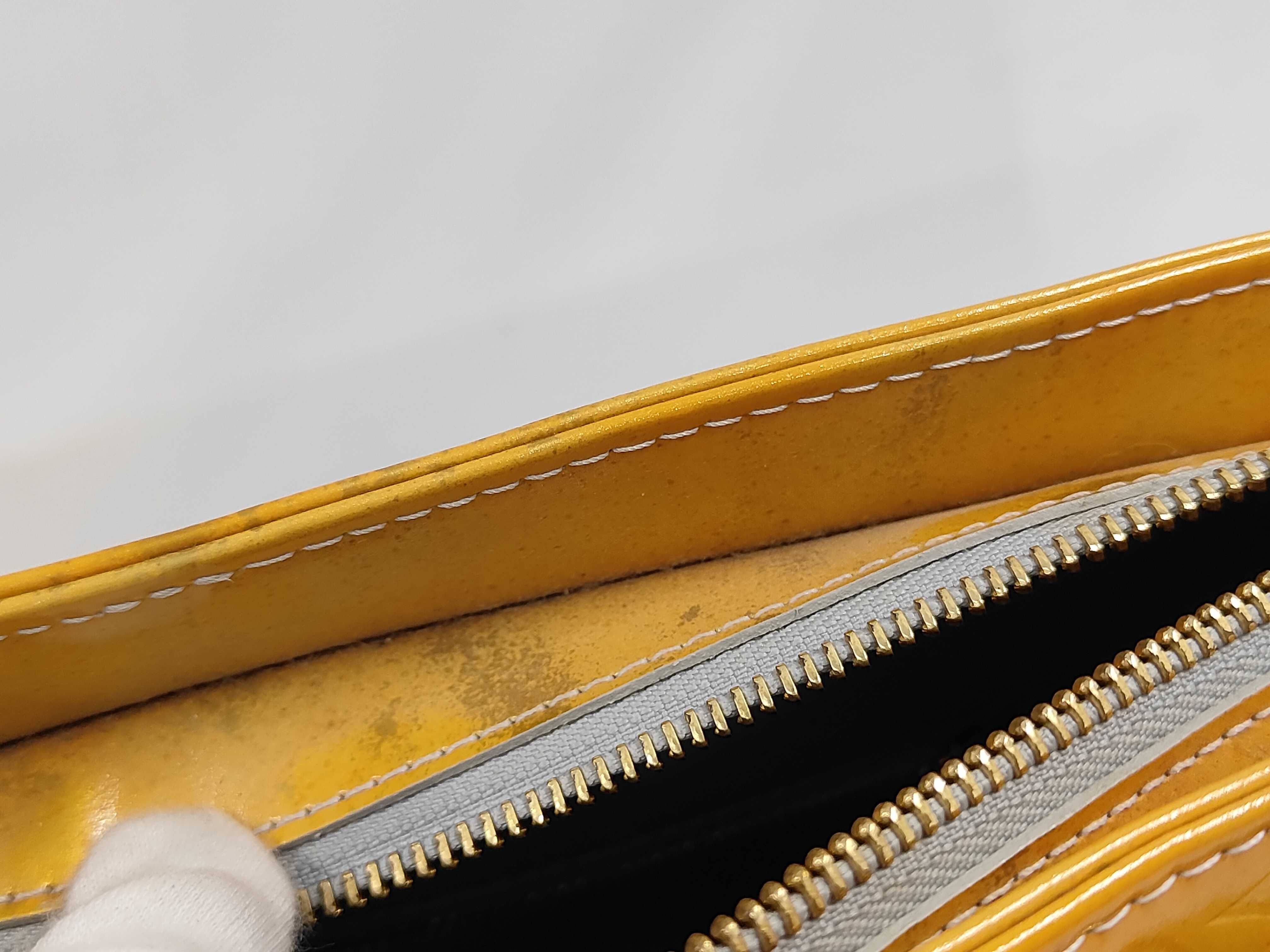 Vernis Houston Shoulder Bag — view 9