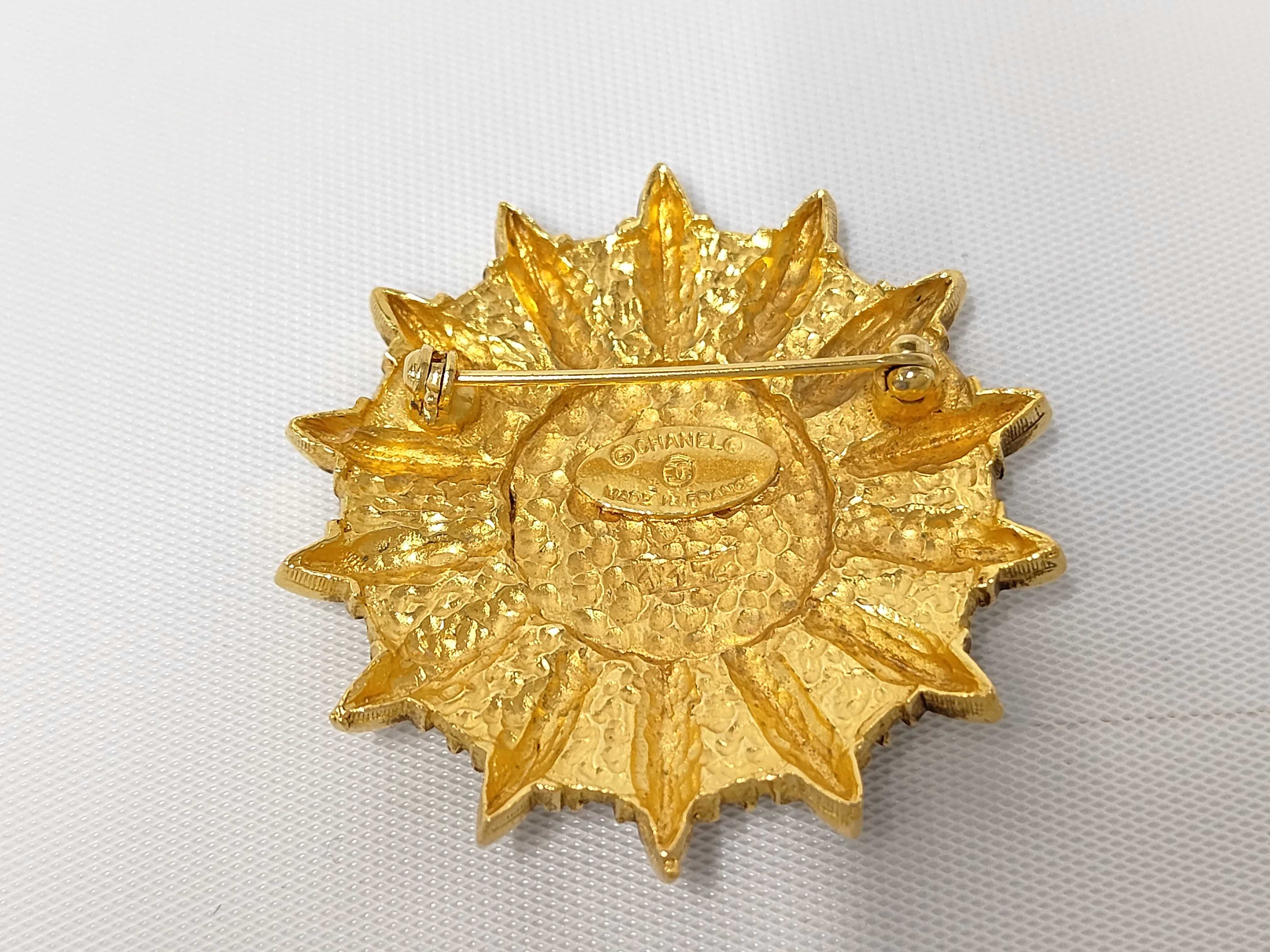 Emblem Coco Mark Brooch, Gold Brooch — view 2