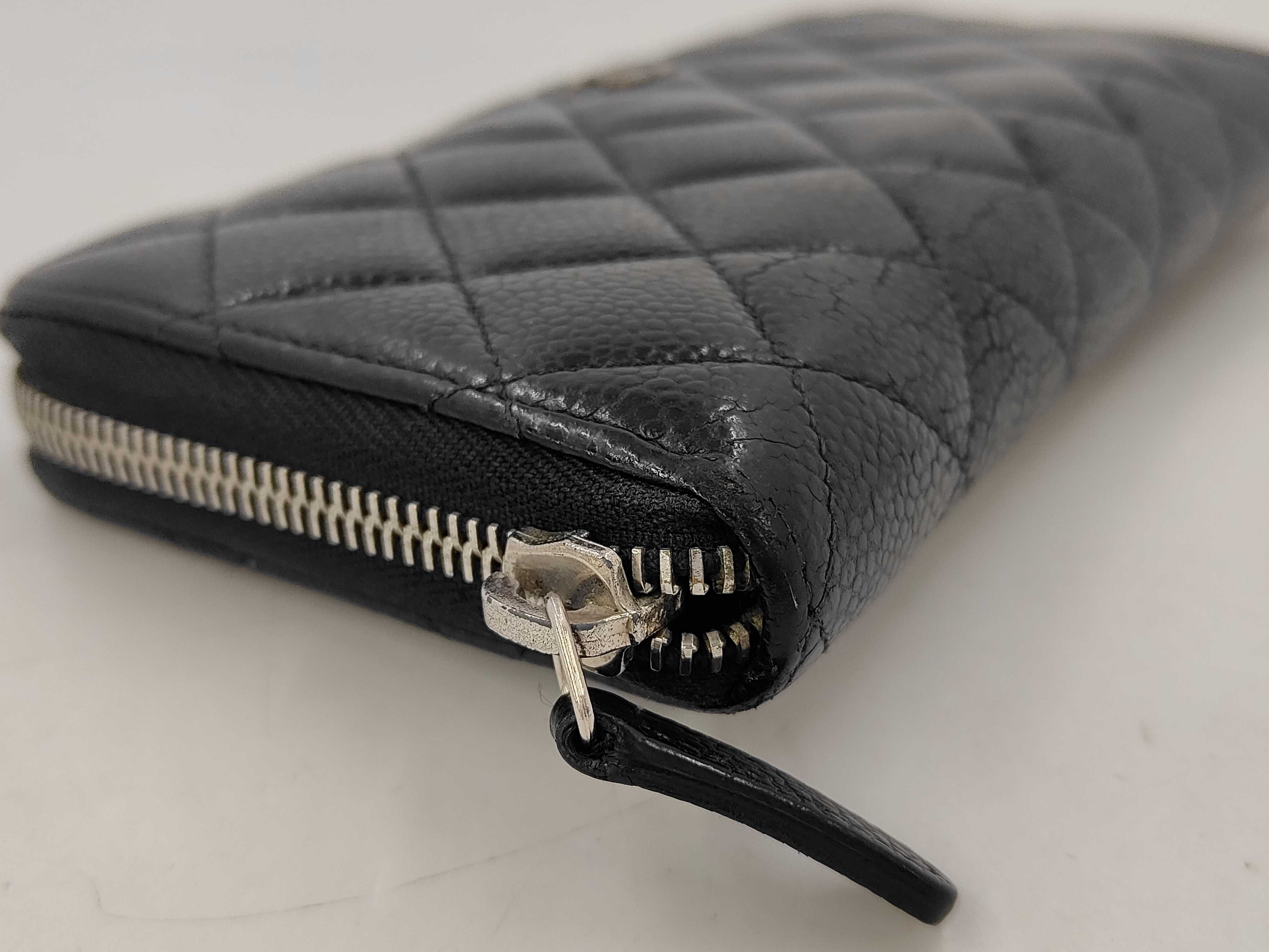 Matelassé Caviar Skin Round Zip Long Wallet Black 21076798 Seal Wallet — view 4