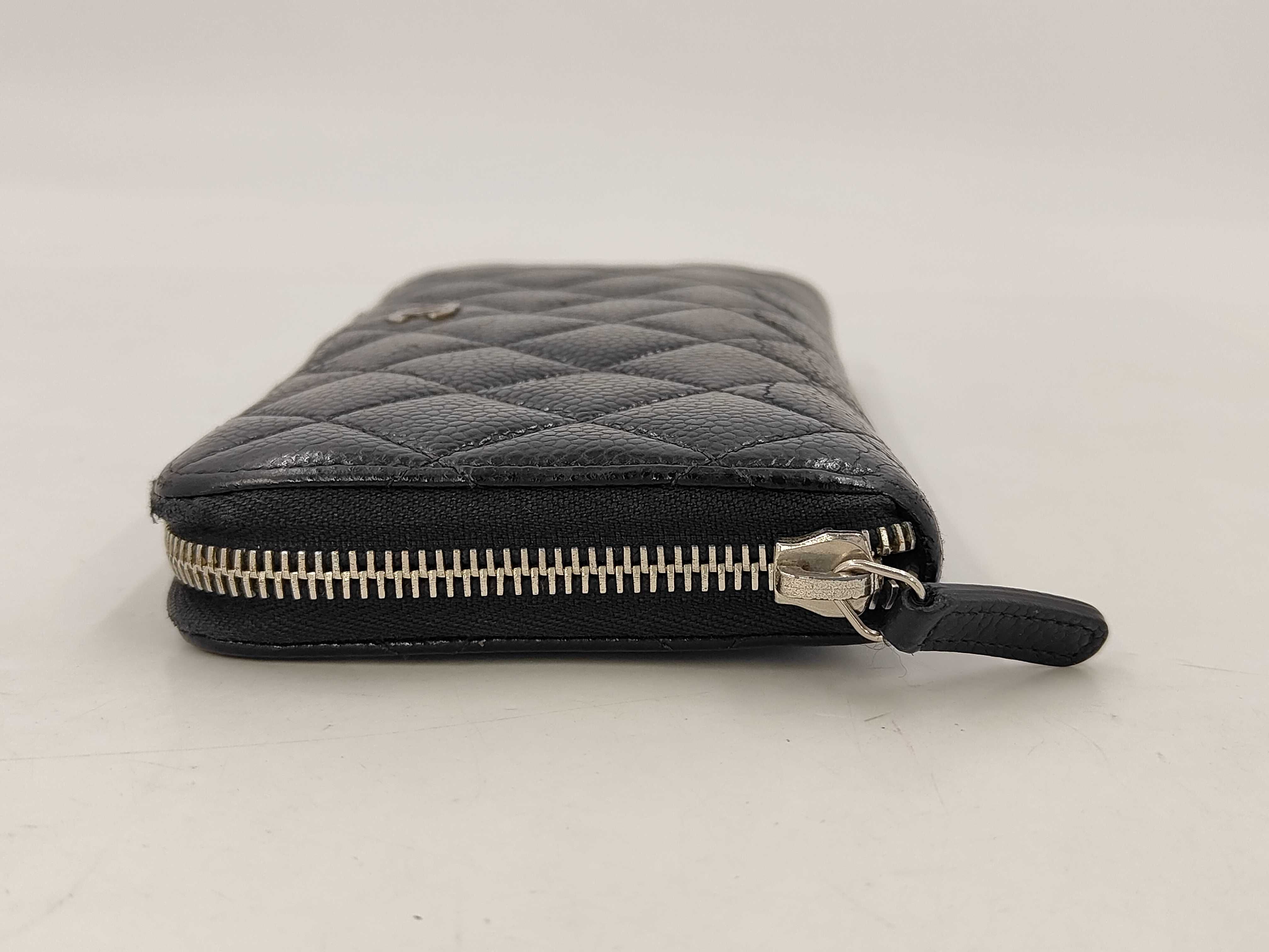 Matelassé Caviar Skin Round Zip Long Wallet Black 21076798 Seal Wallet — view 5