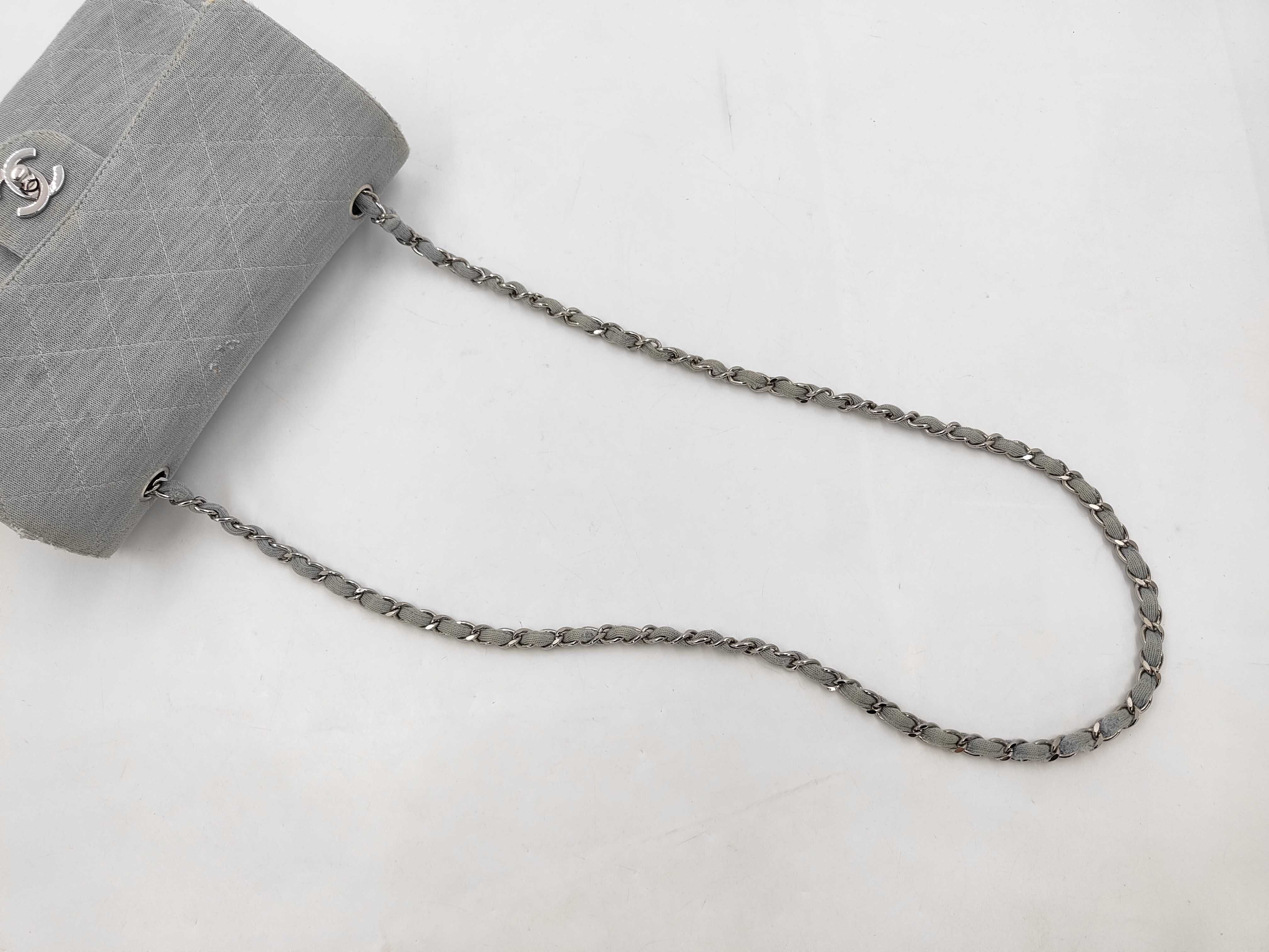 Matelassé 25 Cotton Shoulder Bag with Chain, Original Seal, Serial Number 5-series, Includes Guarantee Card. — view 3