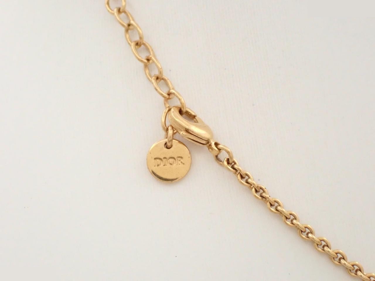 Gold necklace, chain approximately 42cm — view 2