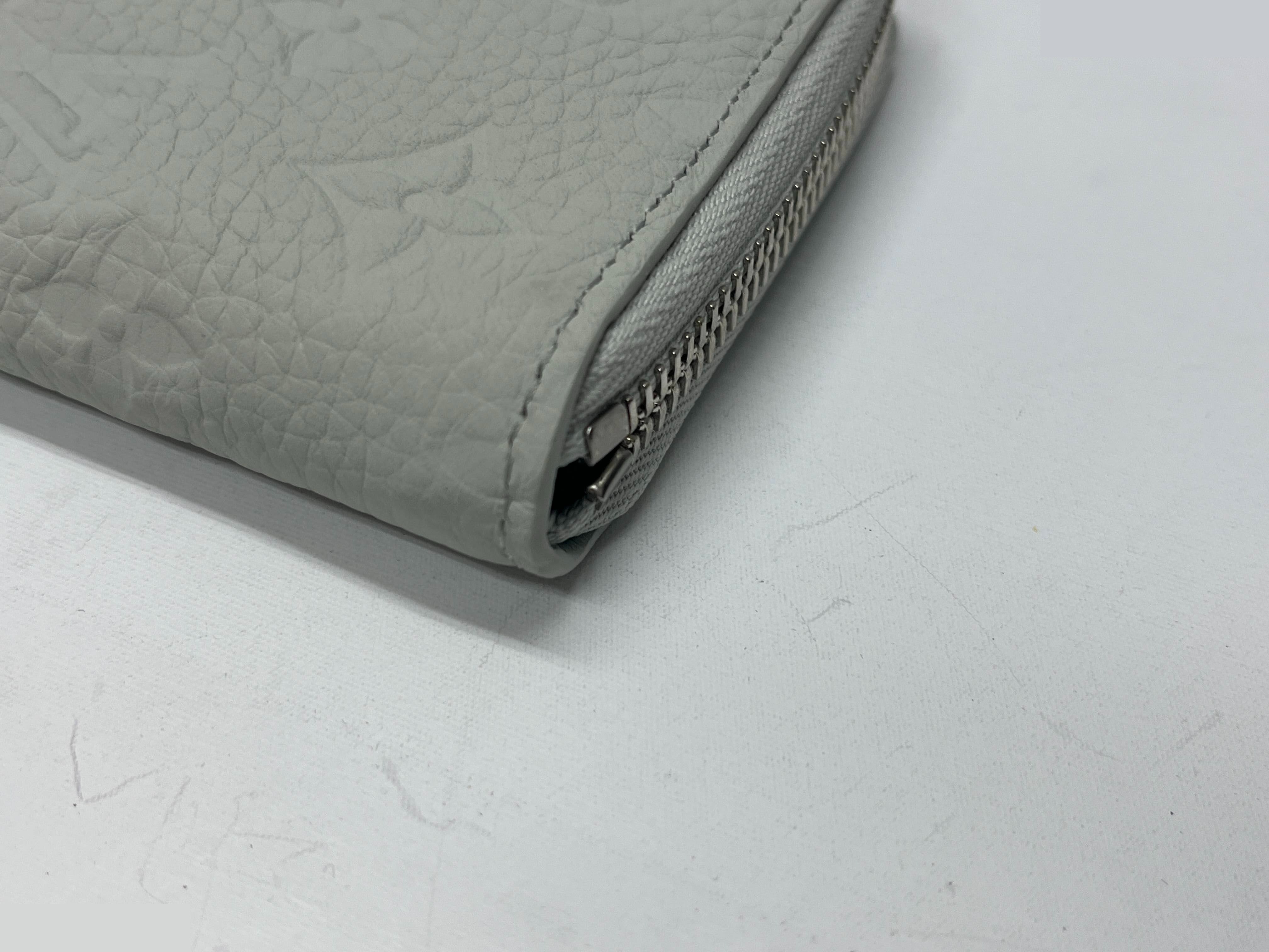 Taurillon leather — view 5
