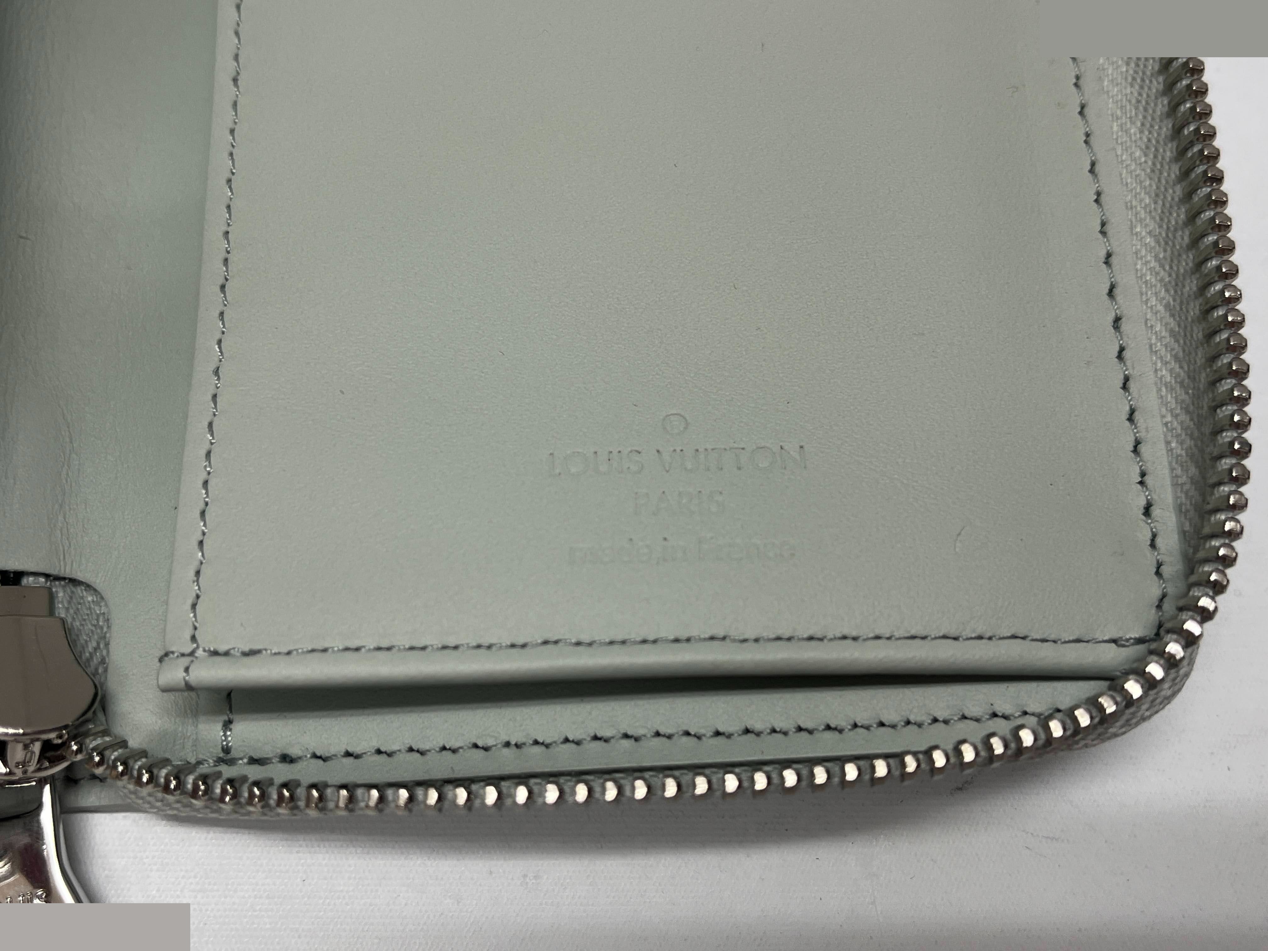 Taurillon leather — view 6