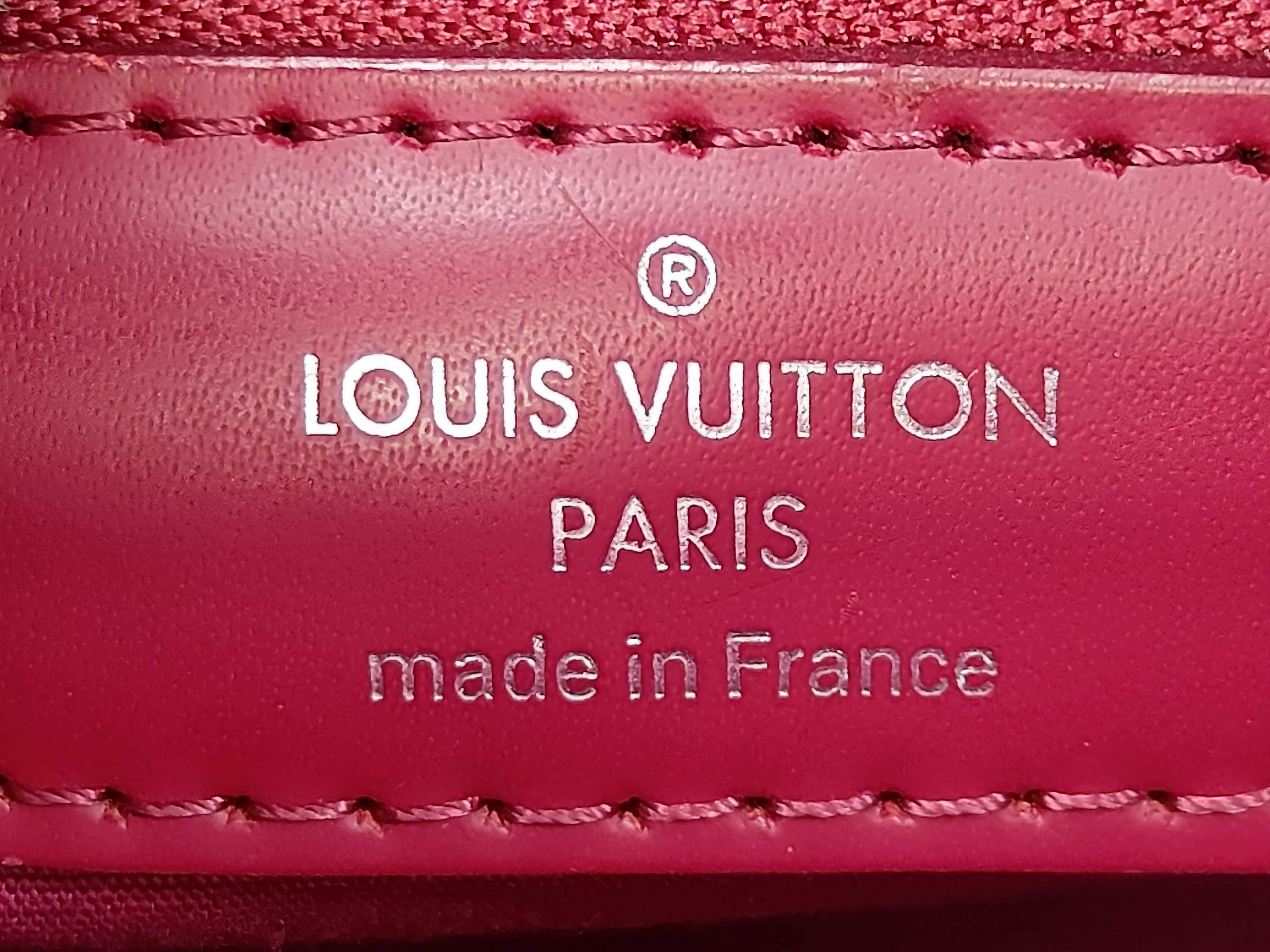 M40820 Epi Blair MM Fuchsia Shoulder Bag with Strap — view 11