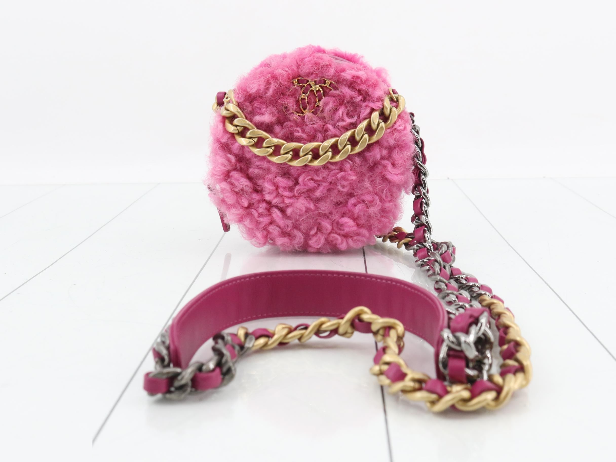 shoulder bag