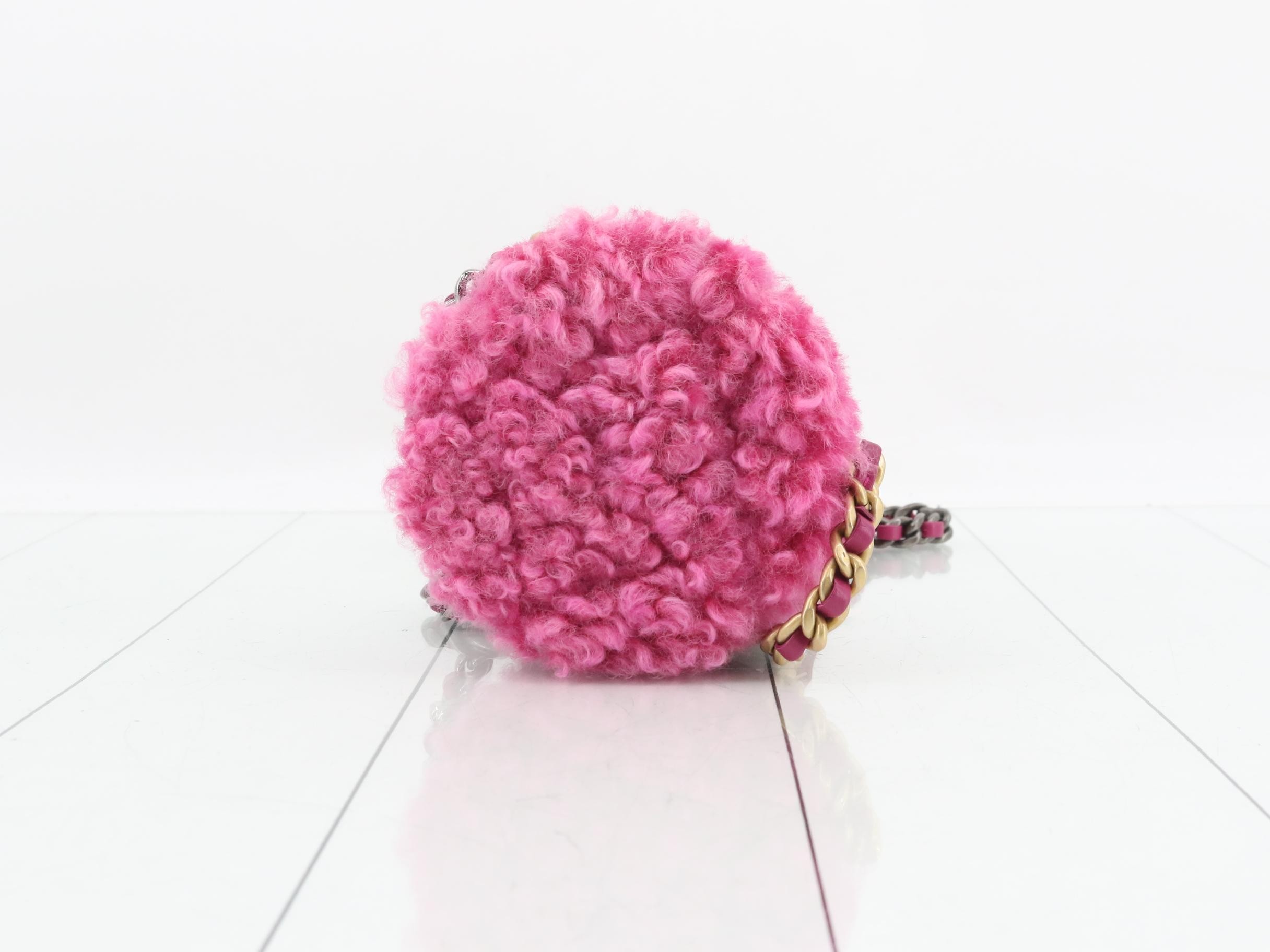 shoulder bag — view 2
