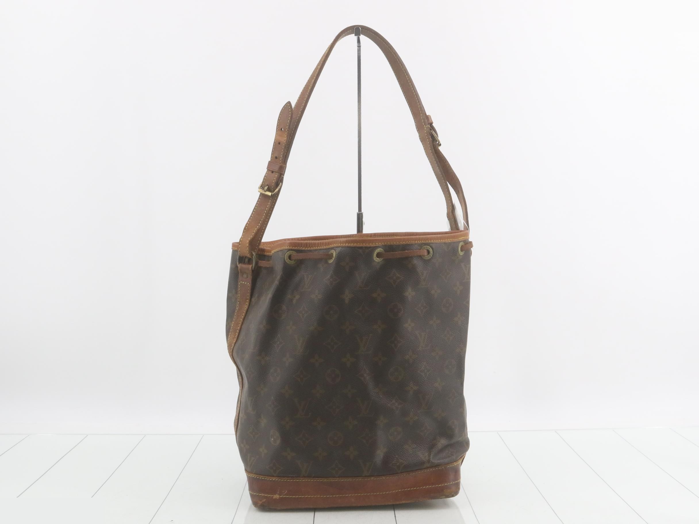 Monogram Noé — view 2