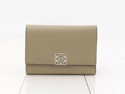 Anagram wallet