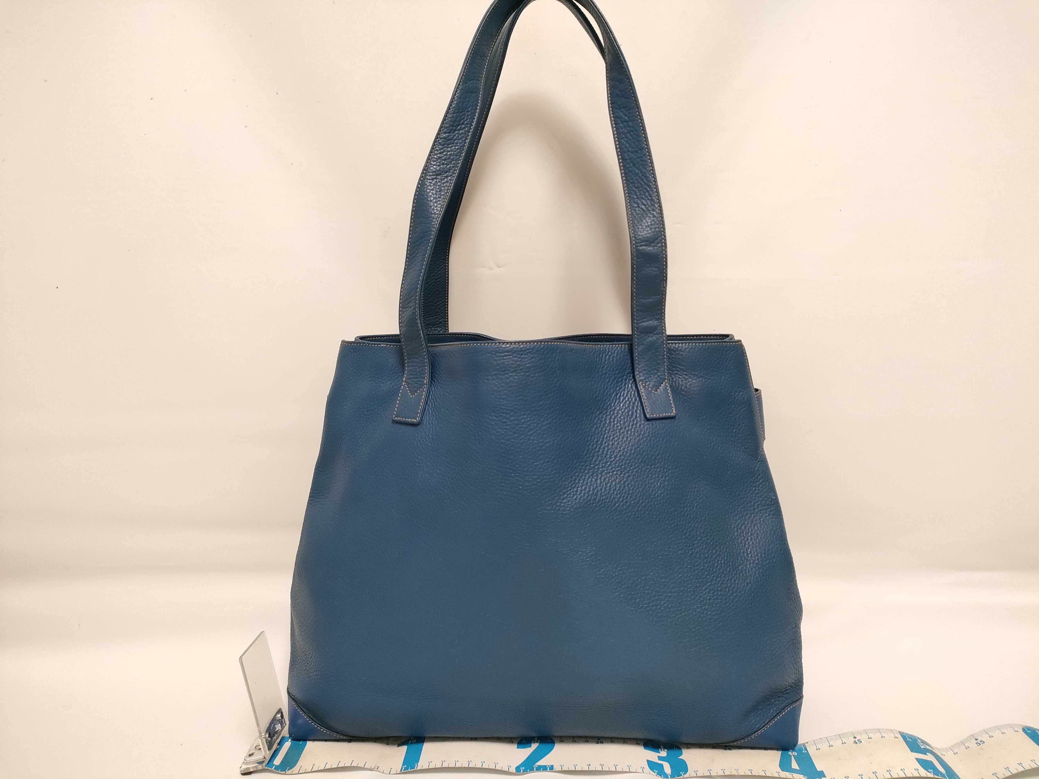 Interlocking Tote Bag Leather Tote Bag — view 2