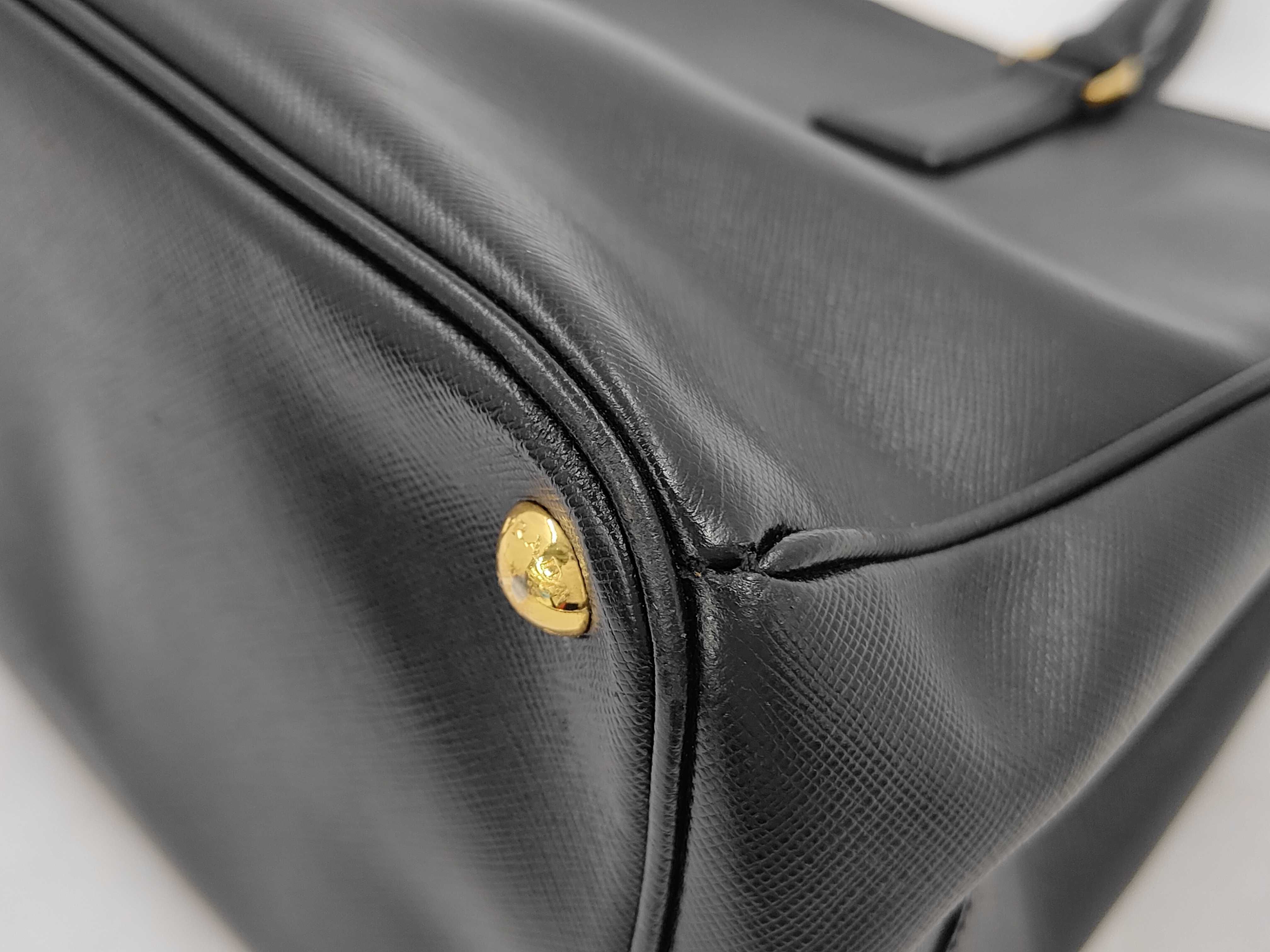 Saffiano Lux Tote Shoulder Bag Black BN2274 Tote Bag — view 4