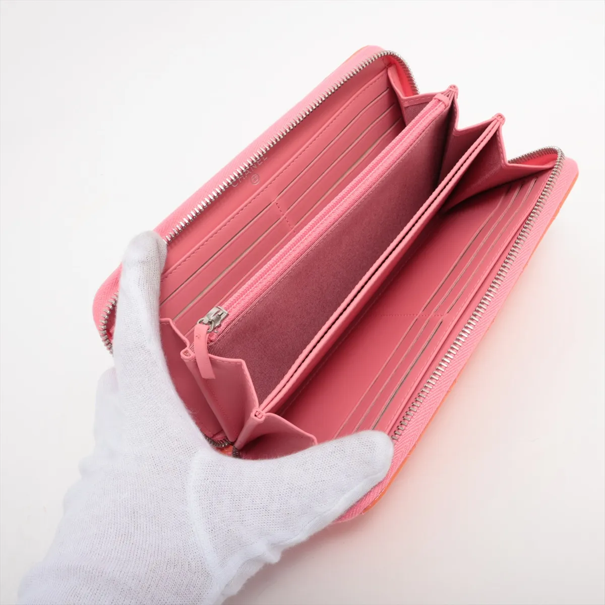 Matelasse Patent Leather Round Zip Wallet Orange x Pink Silver Hardware 21693861 — view 3